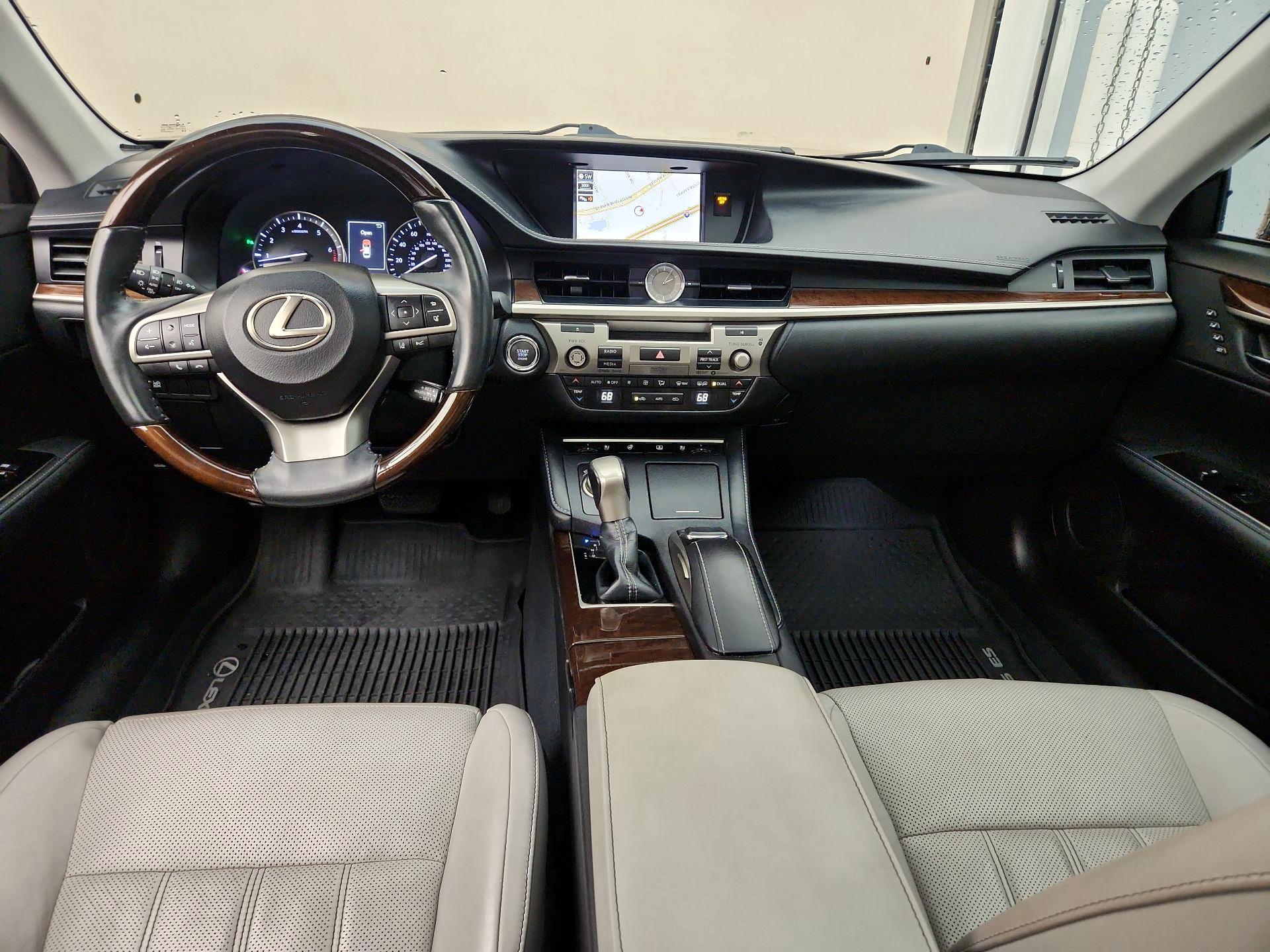 Thumbnail: 2018 Lexus ES - 9