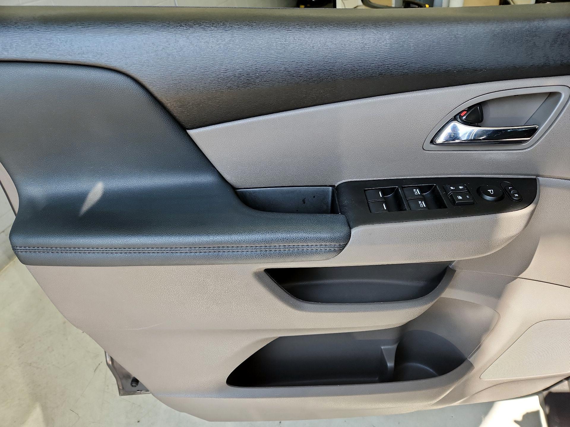 Thumbnail: 2014 Honda Odyssey - 12