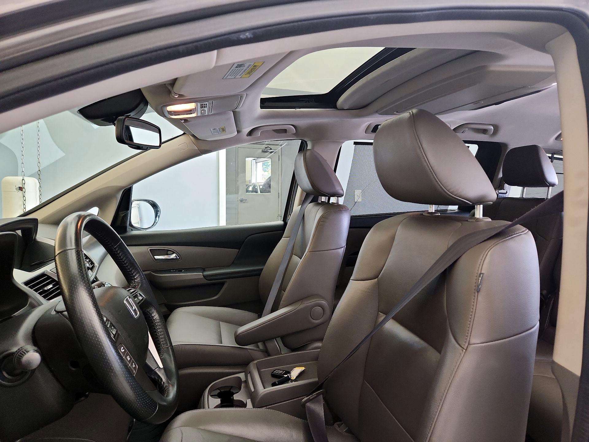 Thumbnail: 2014 Honda Odyssey - 19
