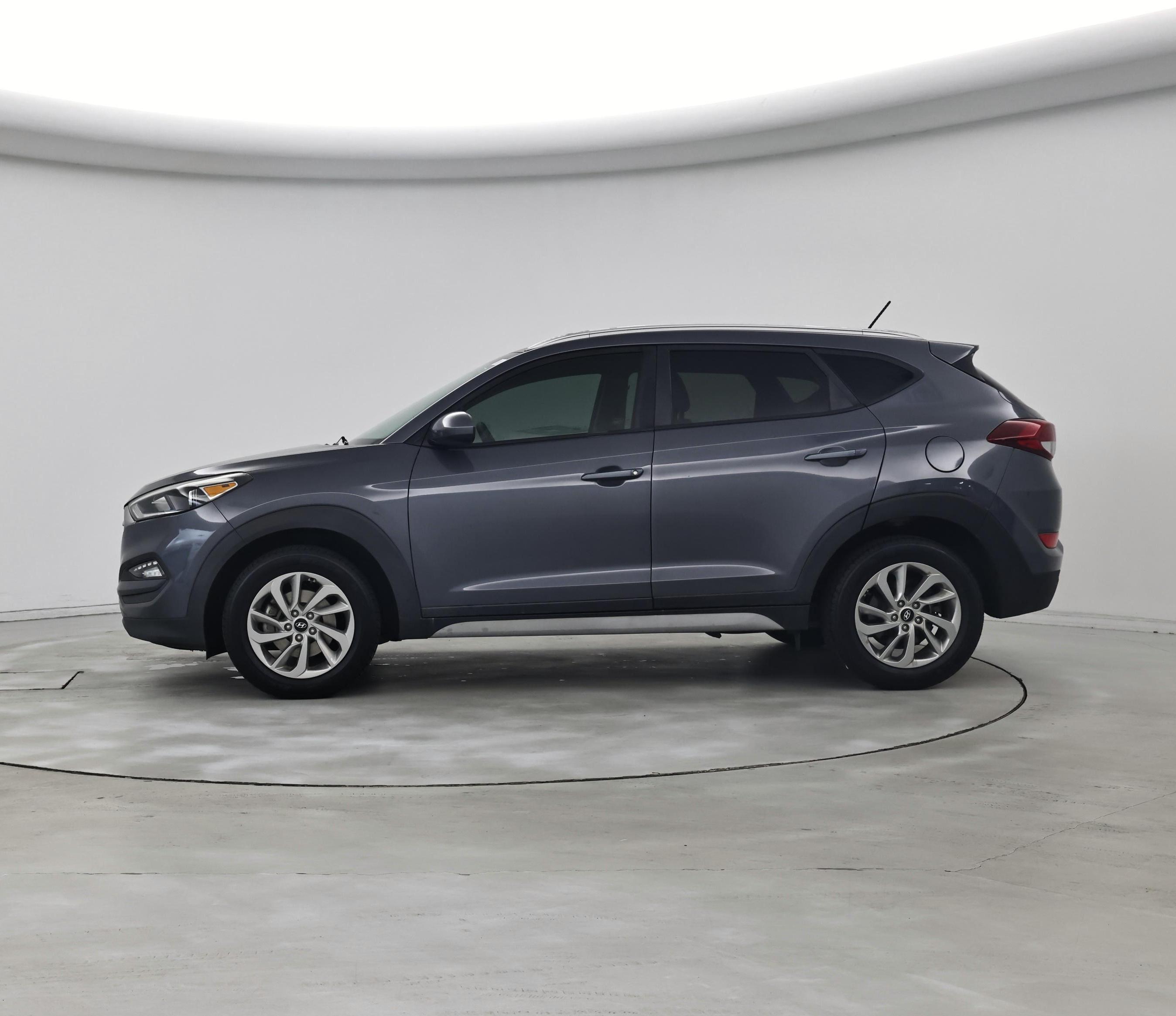 Thumbnail: 2017 Hyundai Tucson - 3