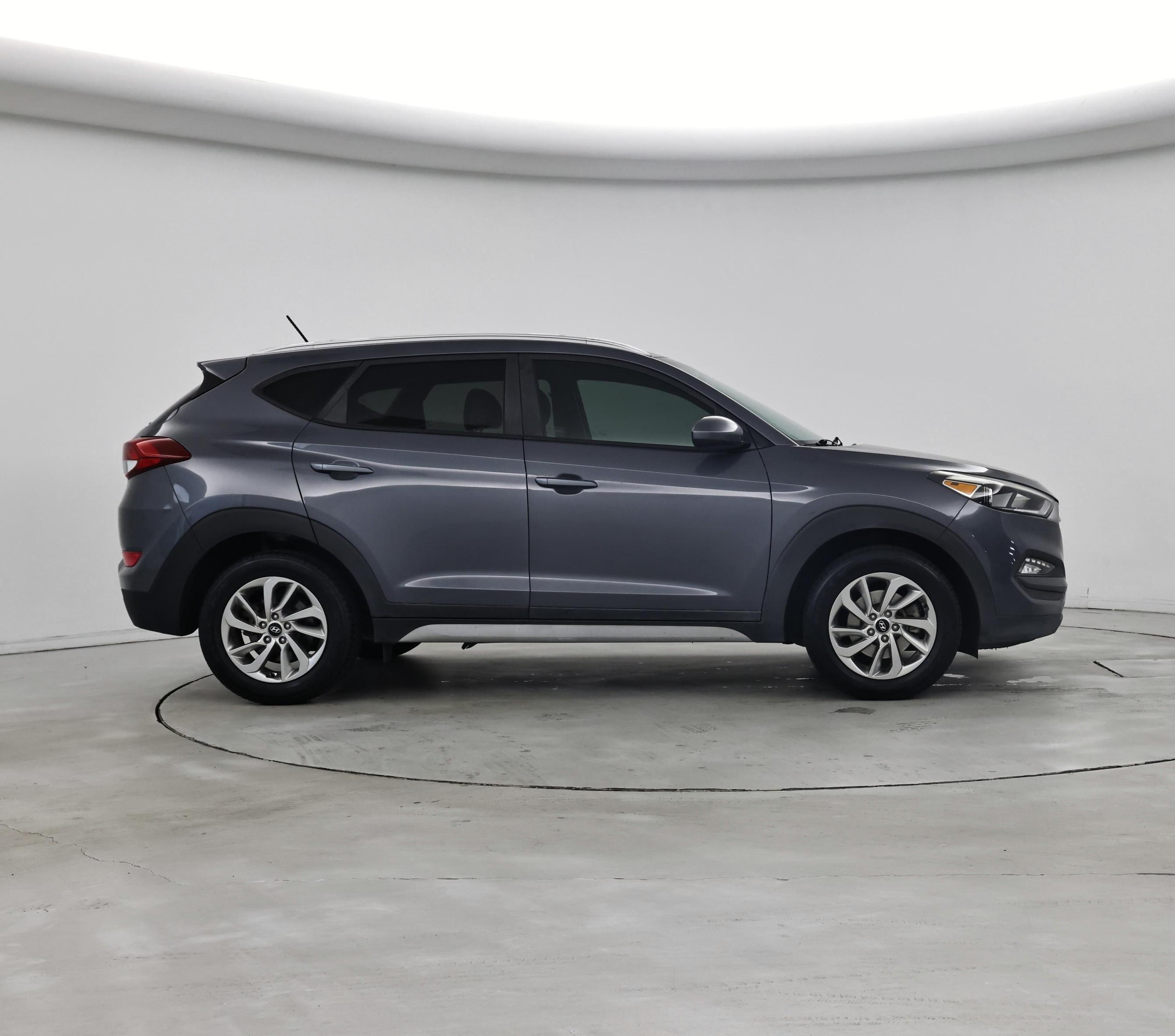 Thumbnail: 2017 Hyundai Tucson - 7