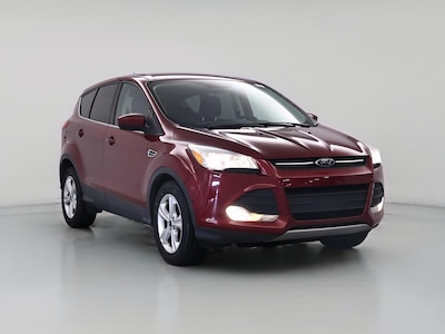 Red 2016 Ford Escape SE