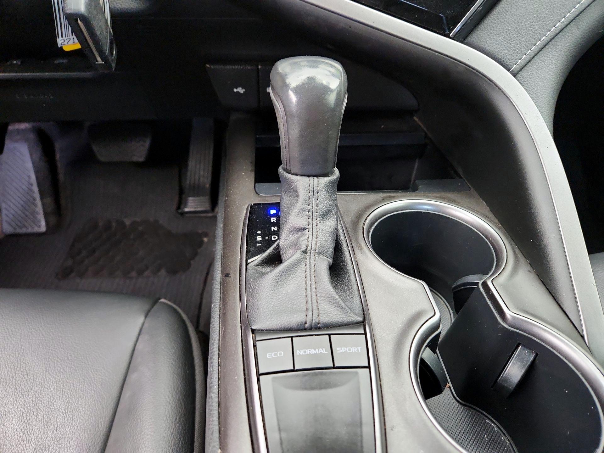 Thumbnail: 2023 Toyota Camry - 17