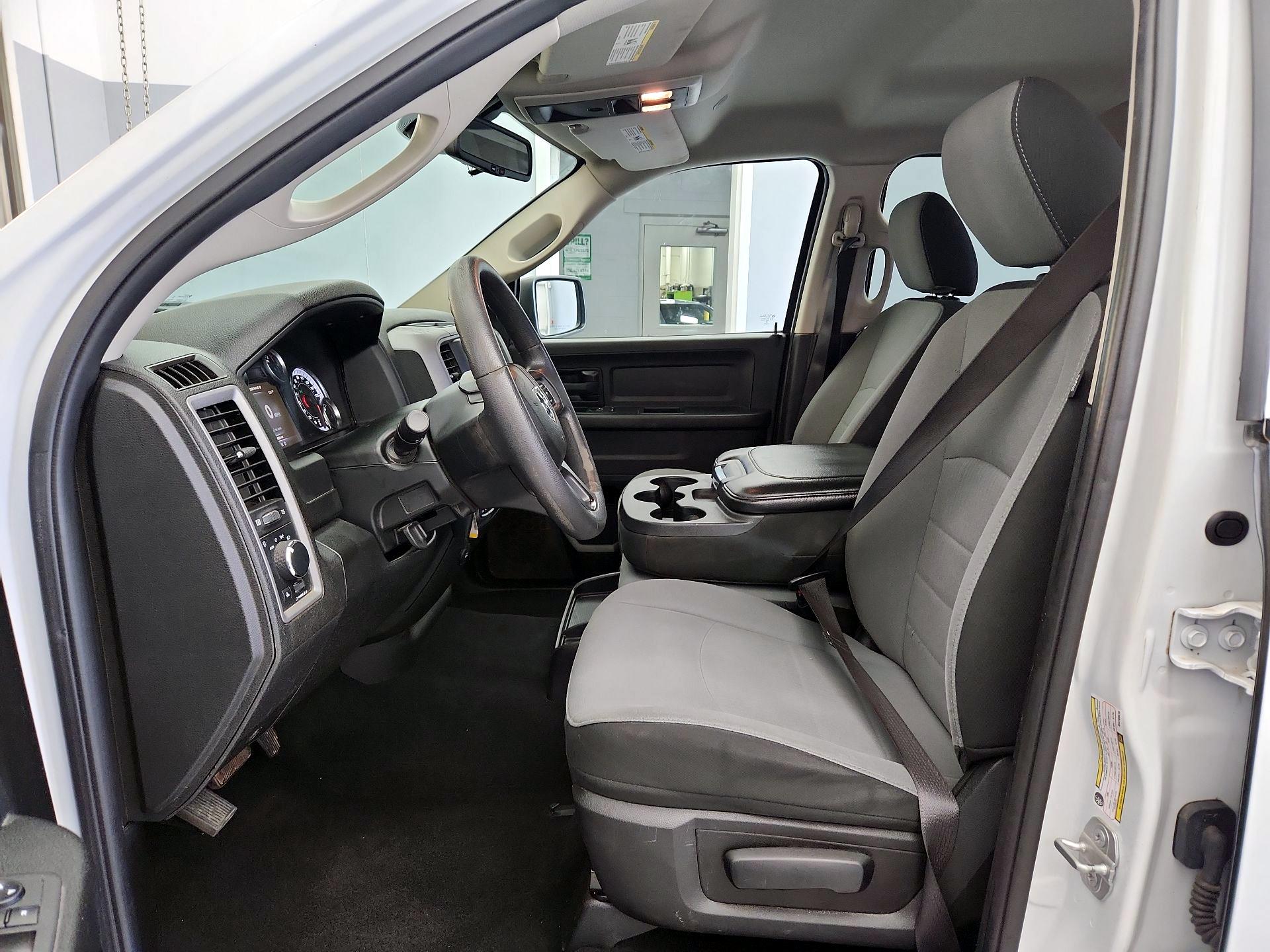 Thumbnail: 2021 RAM 1500 Classic - 11