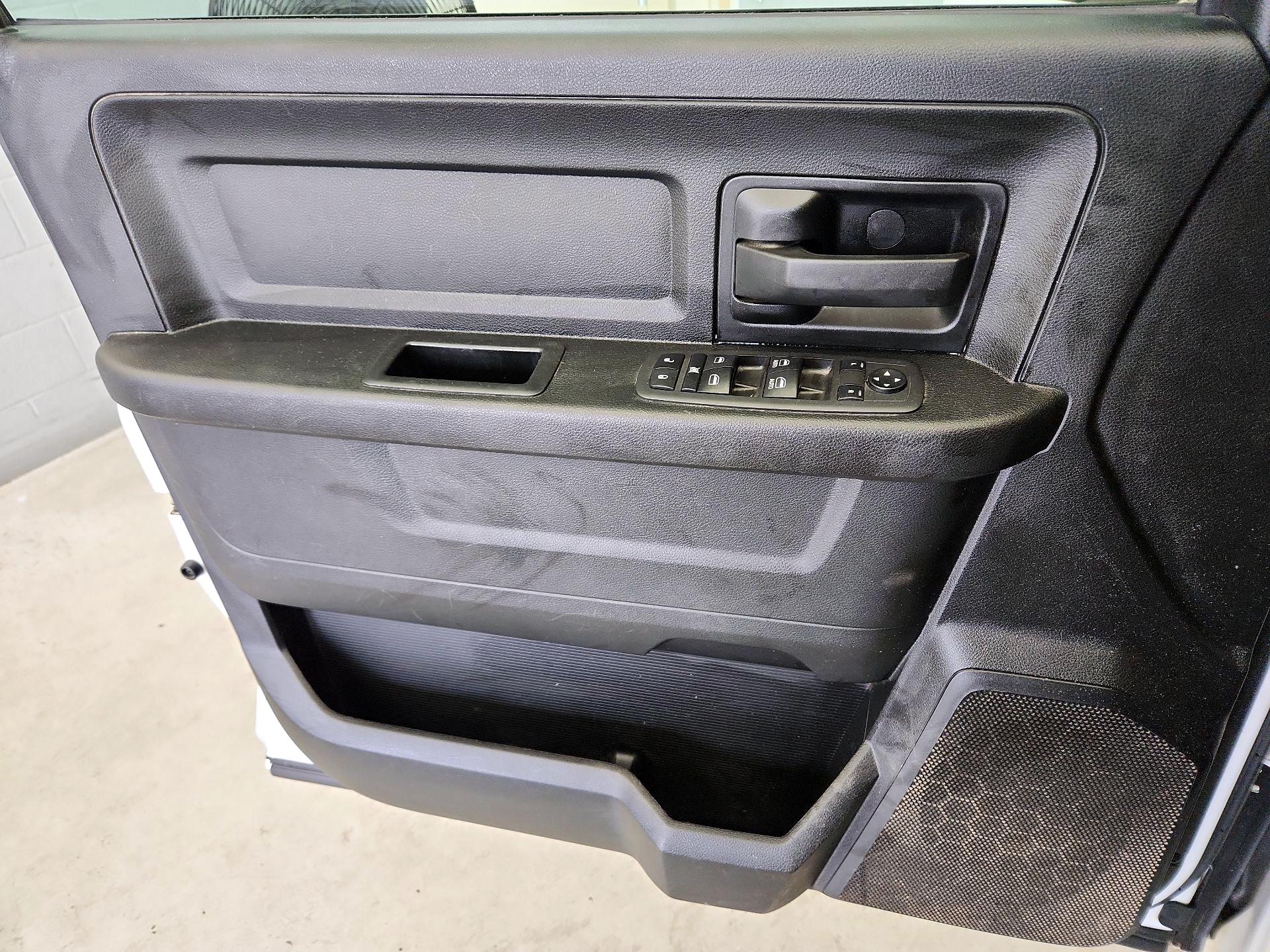 Thumbnail: 2021 RAM 1500 Classic - 12