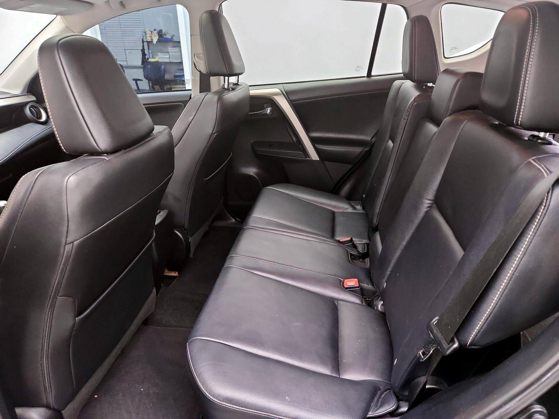Thumbnail: 2013 Toyota RAV4 - 20