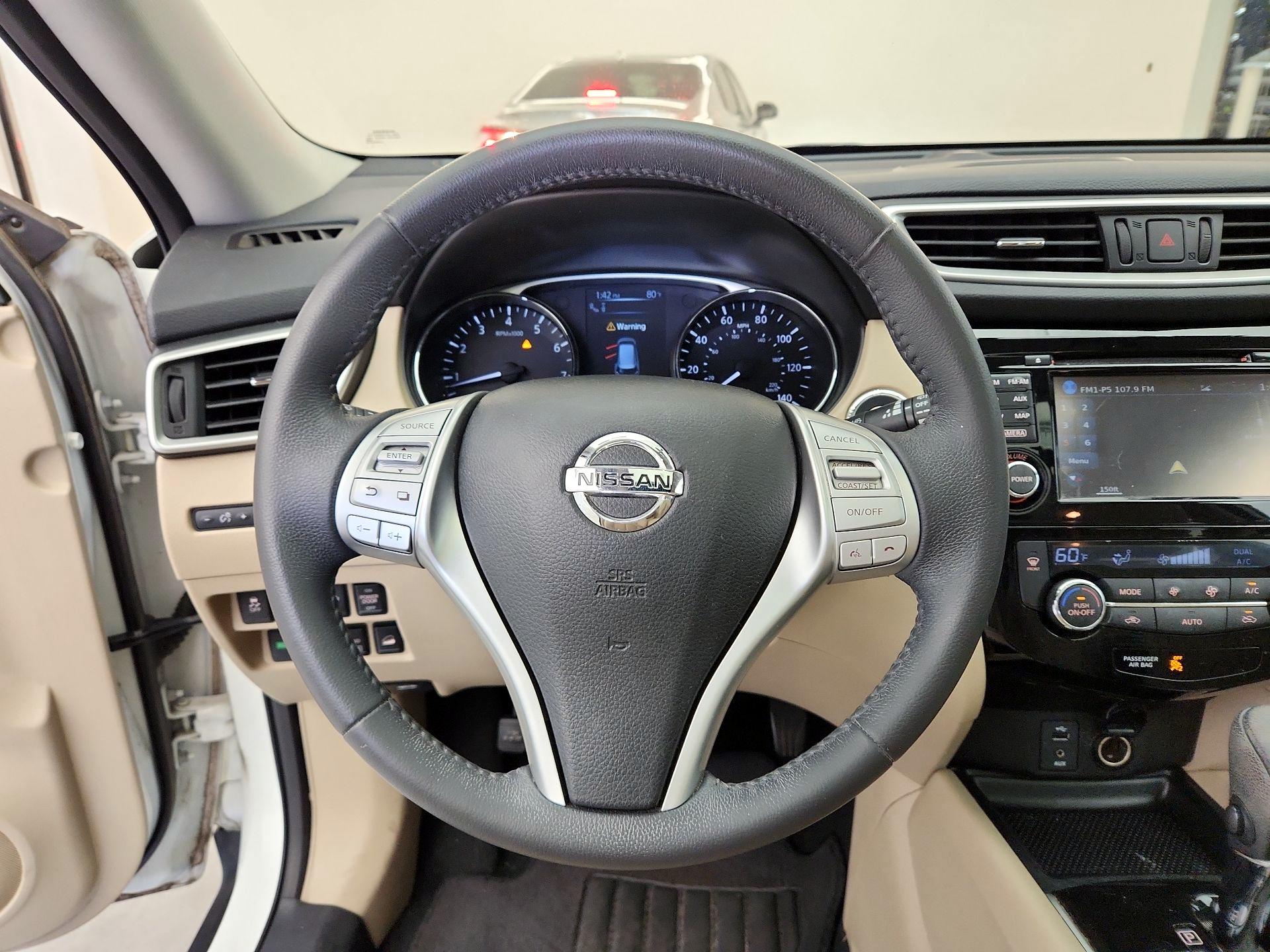 Thumbnail: 2016 Nissan Rogue - 10