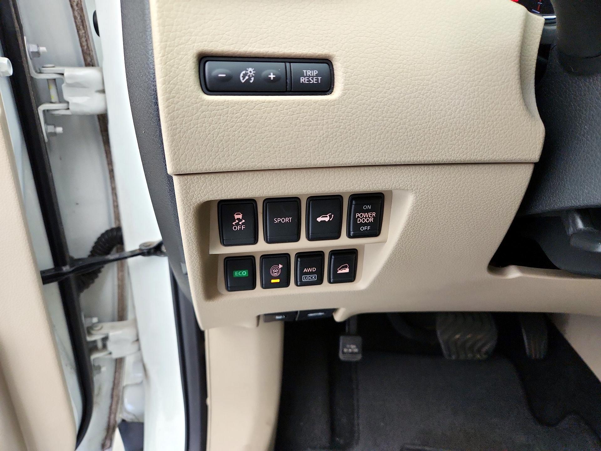 Thumbnail: 2016 Nissan Rogue - 13