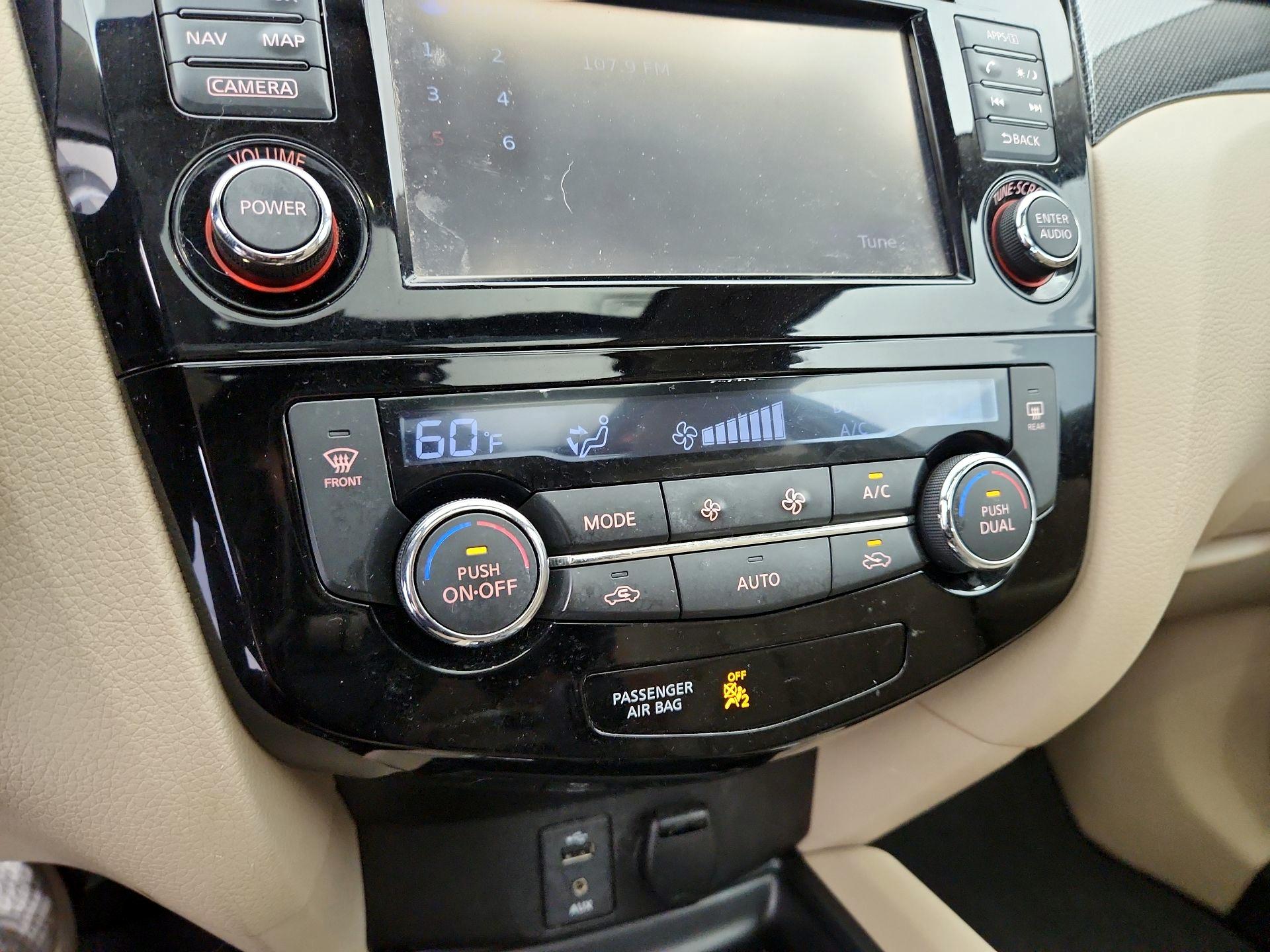 Thumbnail: 2016 Nissan Rogue - 17