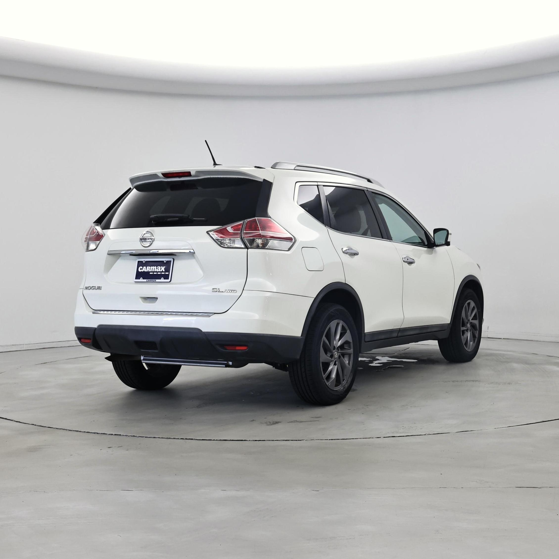 Thumbnail: 2016 Nissan Rogue - 8