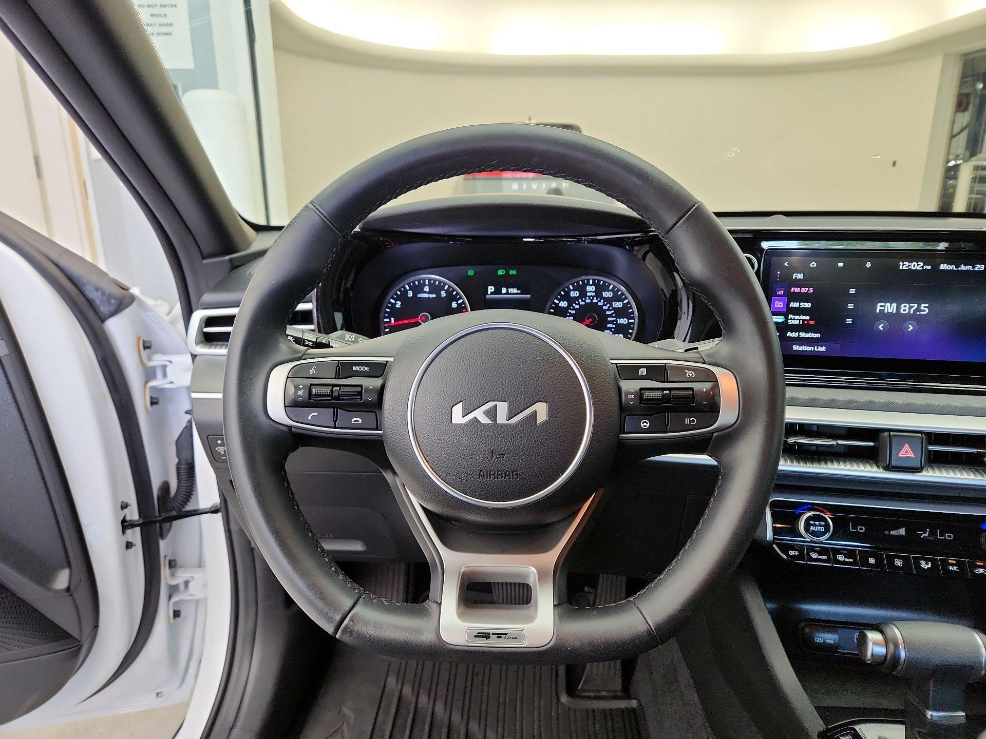 Thumbnail: 2023 Kia K5 - 10