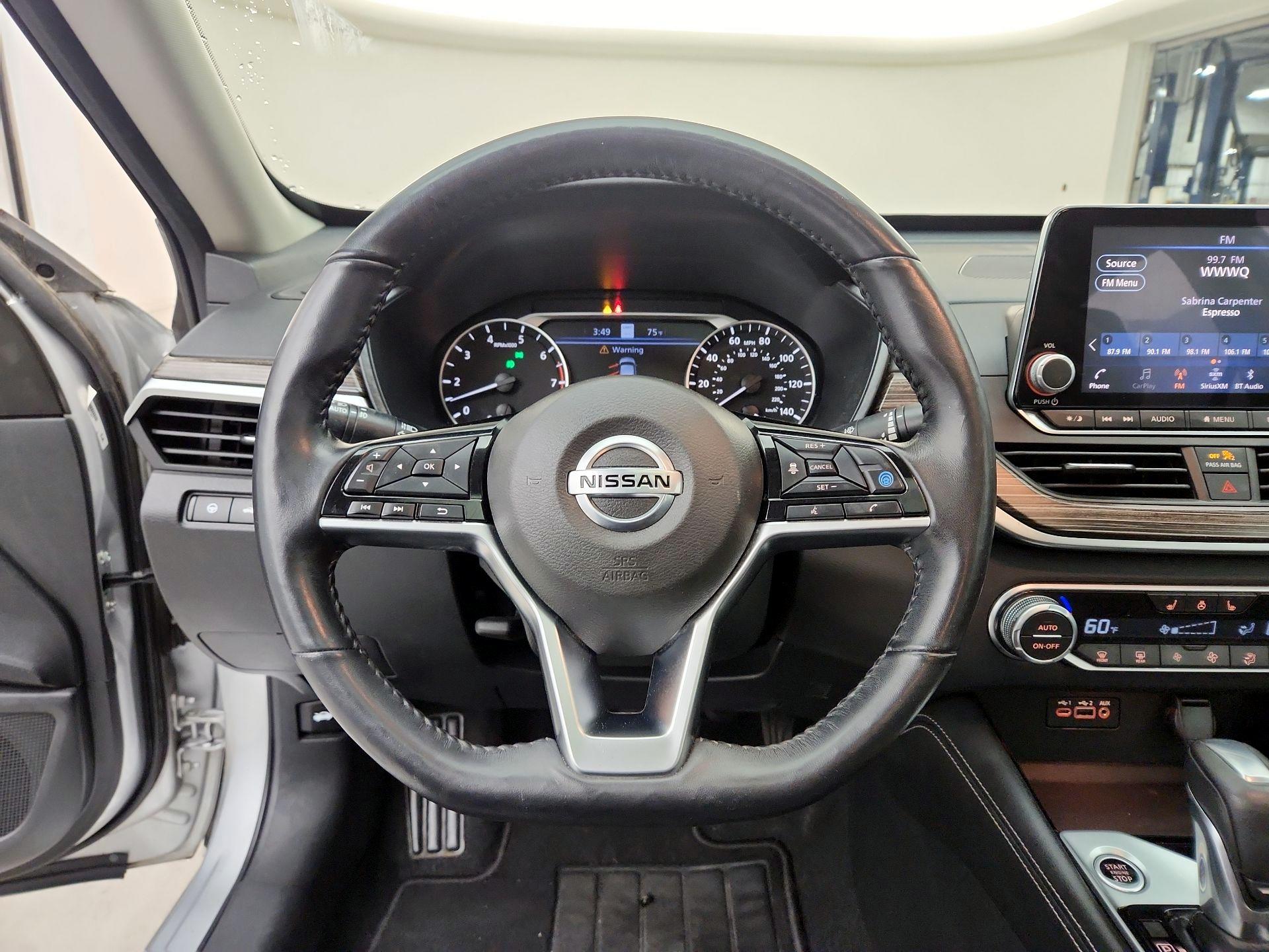 Thumbnail: 2020 Nissan Altima - 10