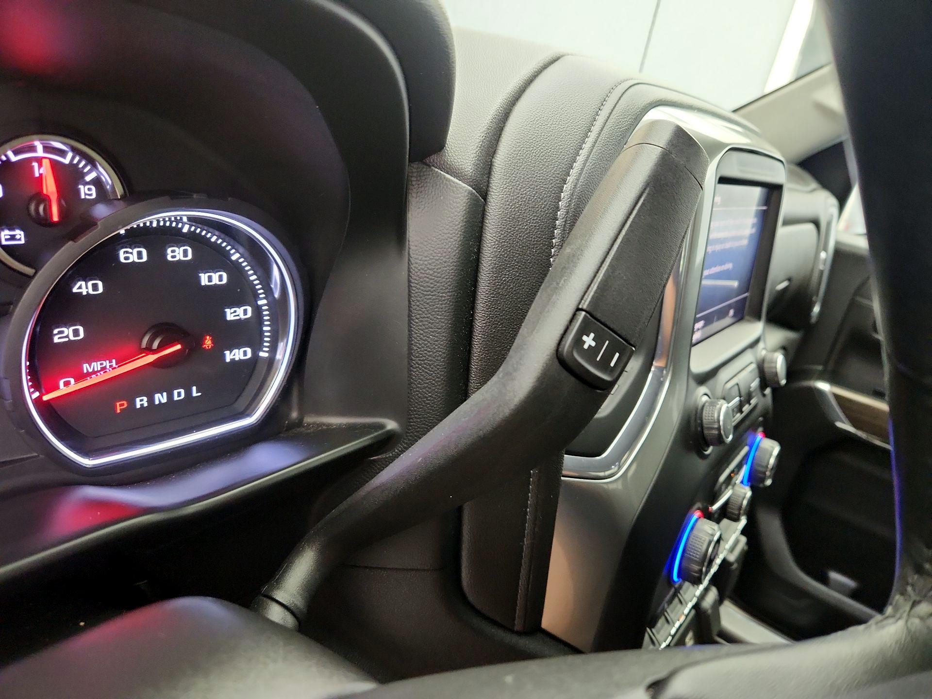 Thumbnail: 2020 Chevrolet Silverado 1500 - 17