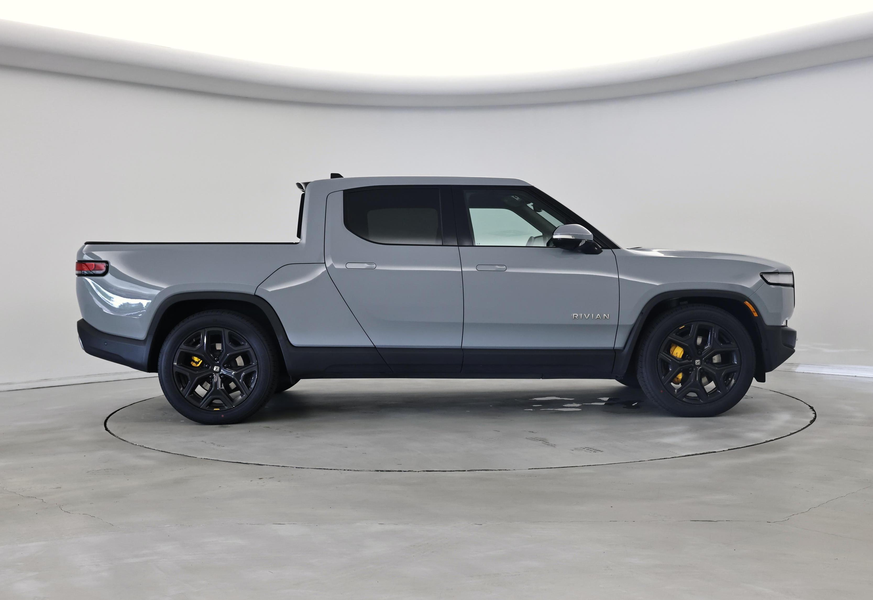 Thumbnail: 2023 Rivian R1T - 7
