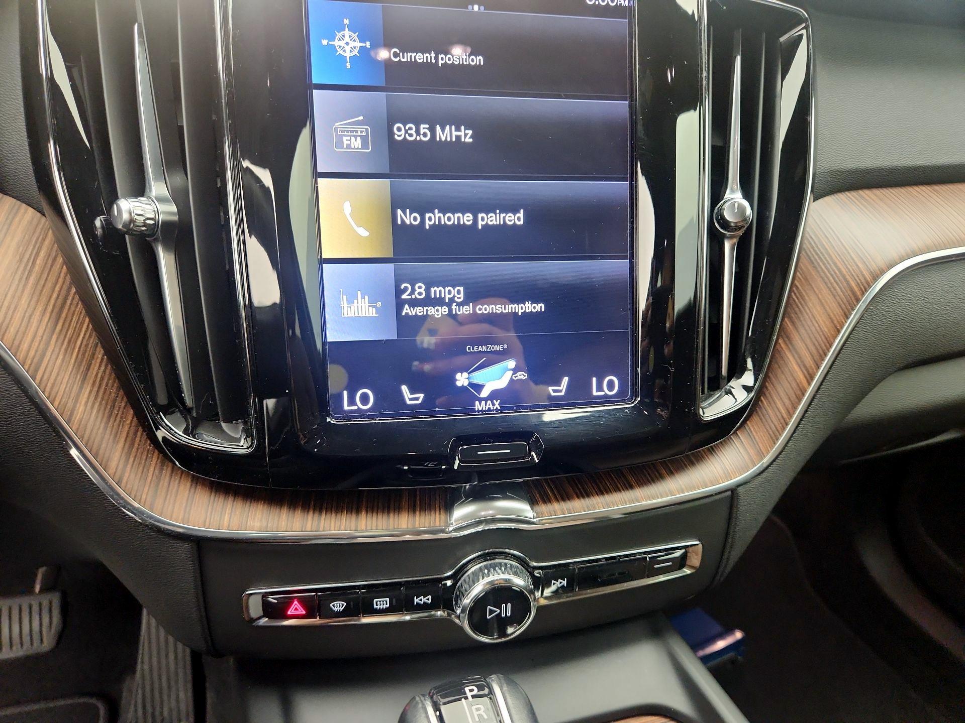 Thumbnail: 2021 Volvo XC60 - 16