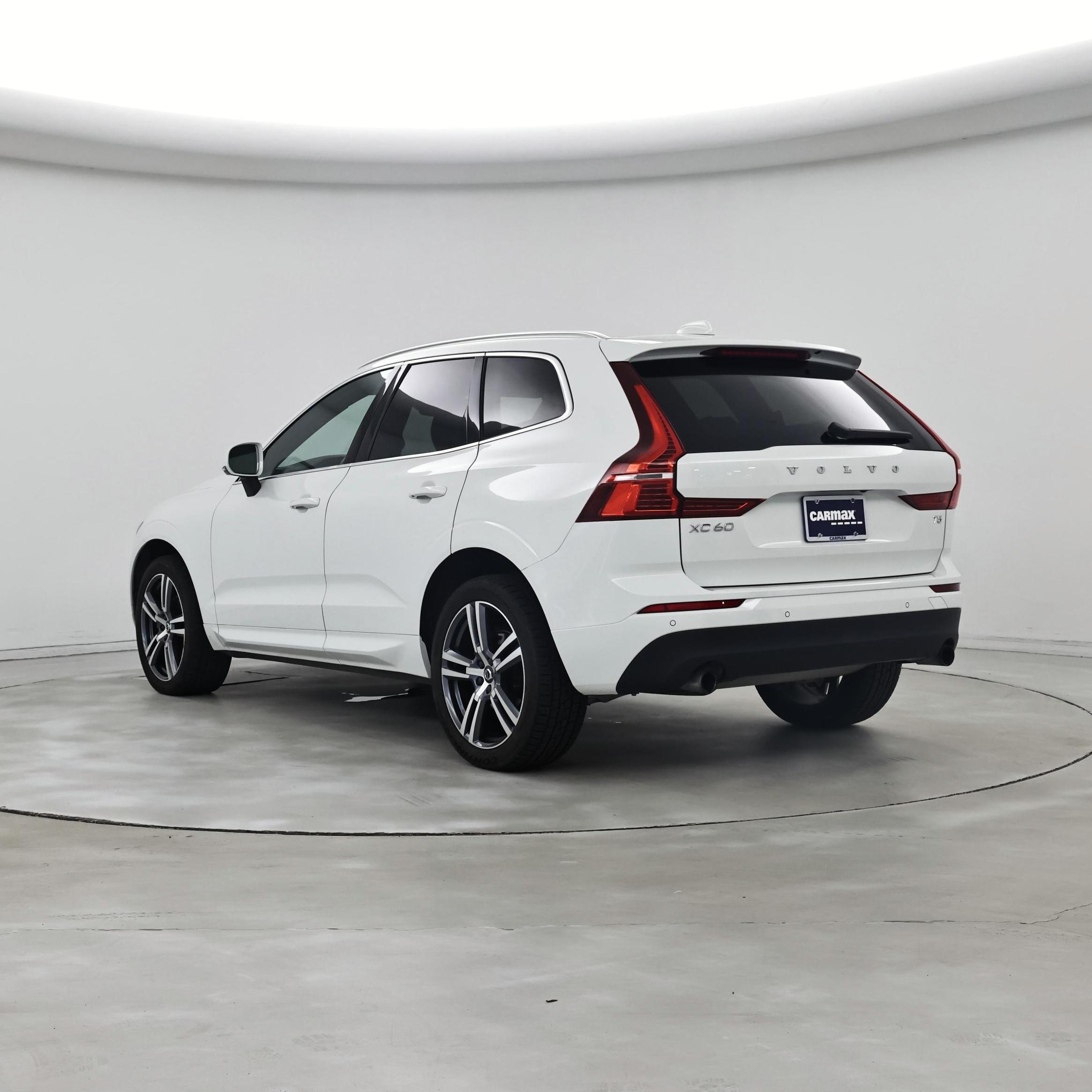 Thumbnail: 2021 Volvo XC60 - 2