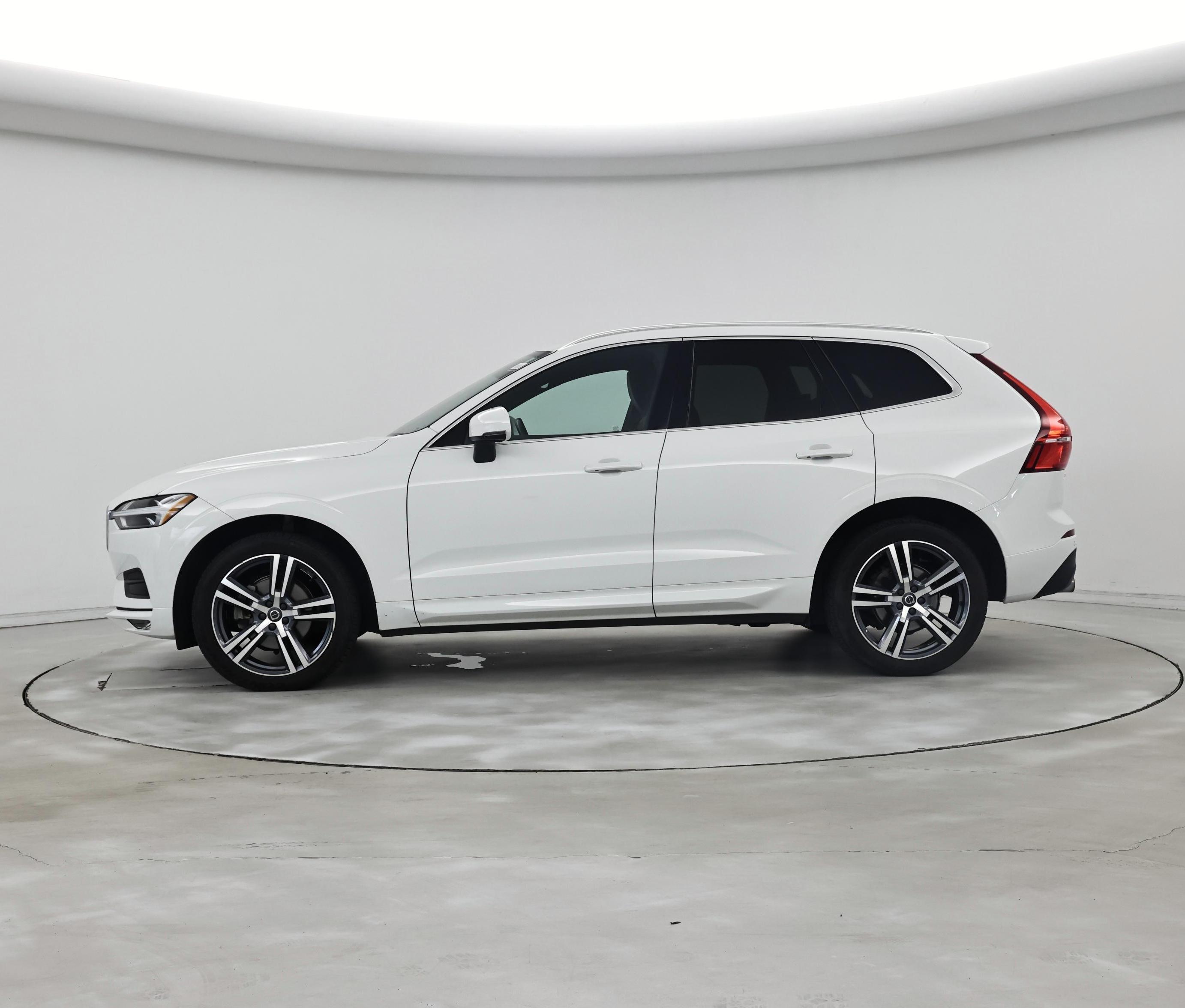 Thumbnail: 2021 Volvo XC60 - 3