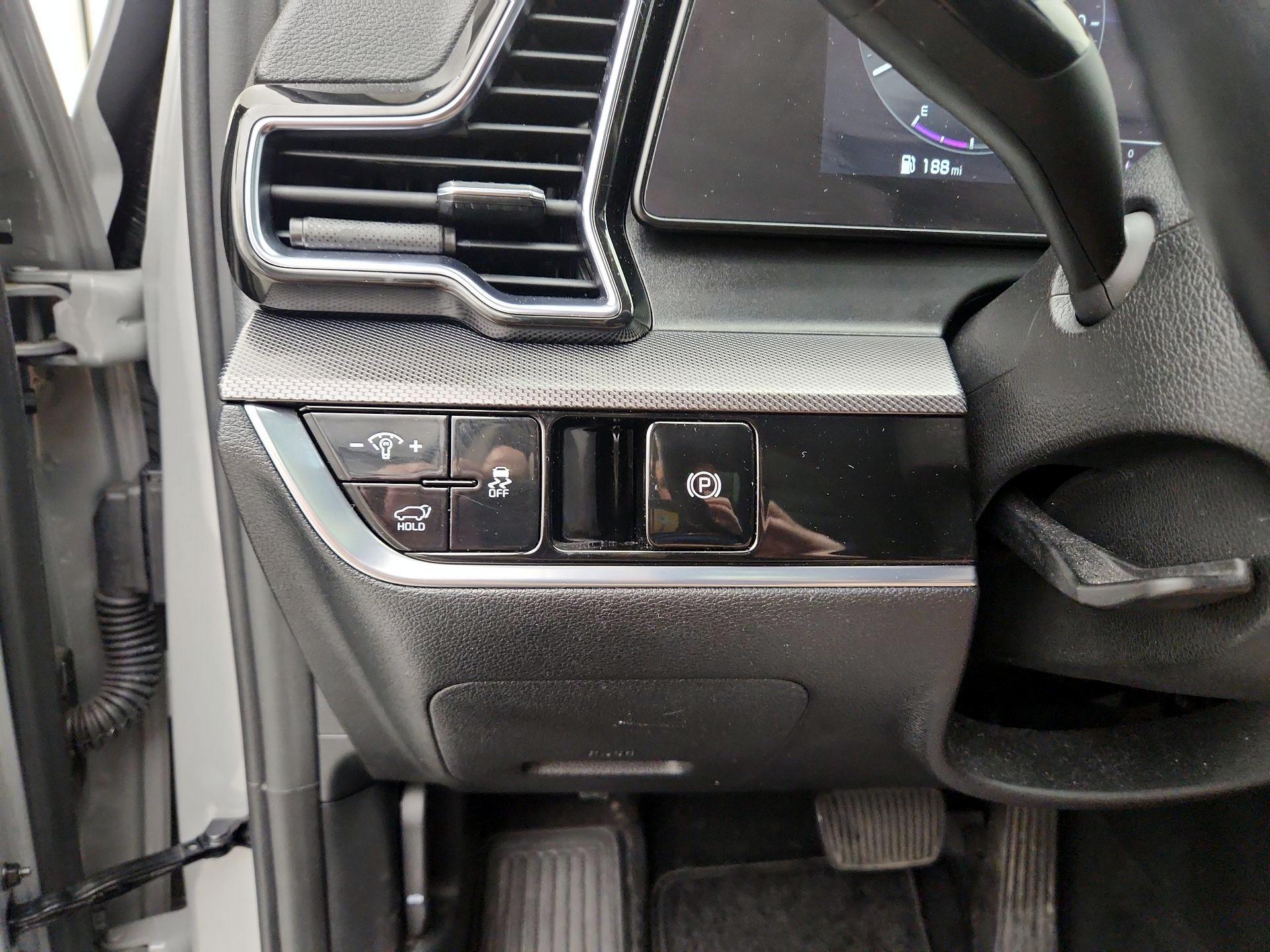 Thumbnail: 2023 Kia Sportage - 13