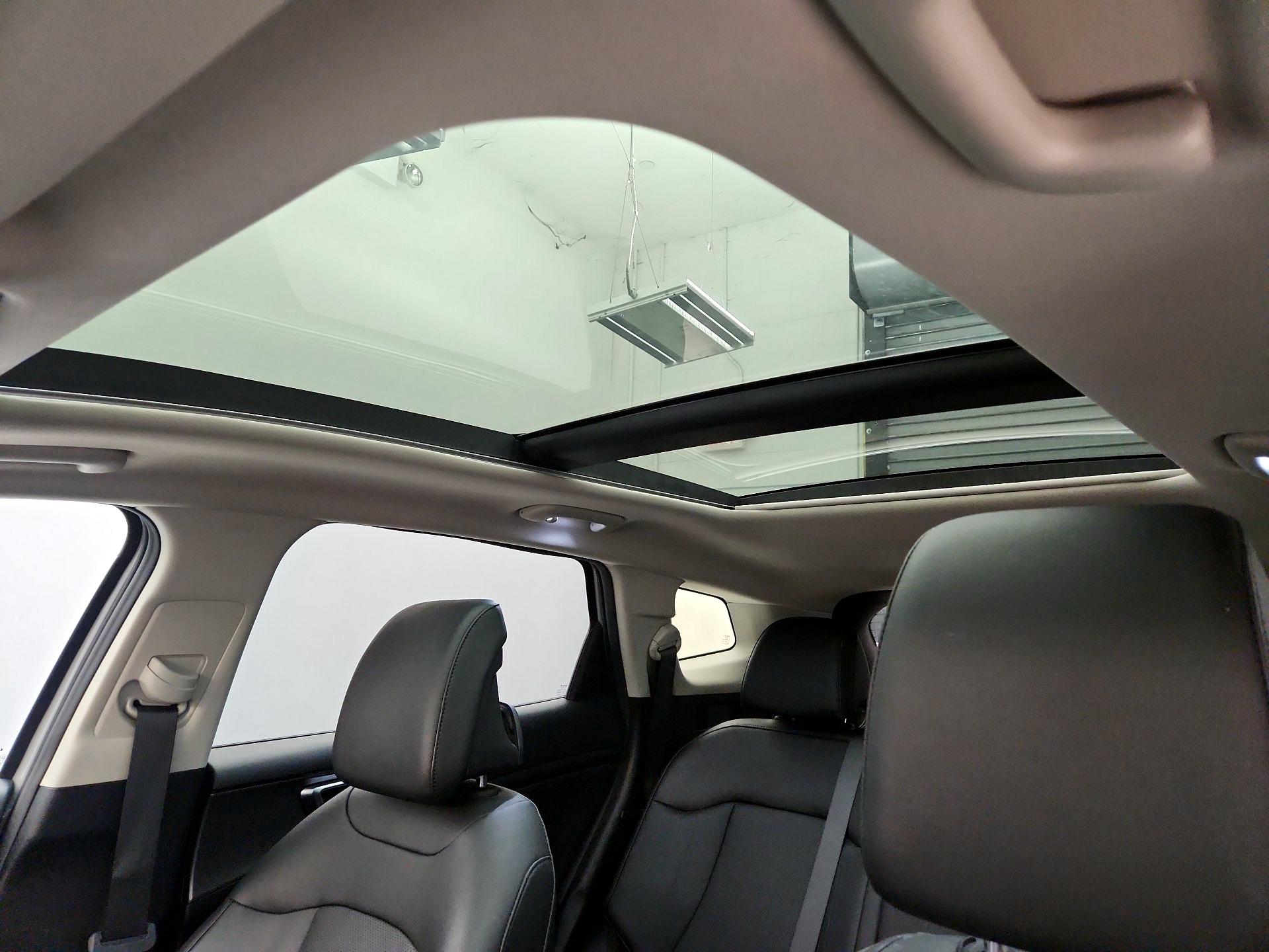 Thumbnail: 2023 Kia Sportage - 20