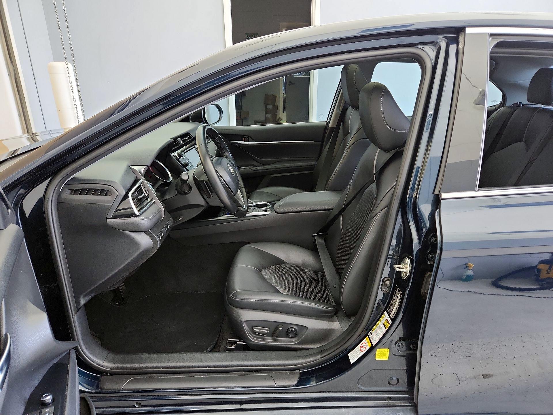 Thumbnail: 2018 Toyota Camry - 11