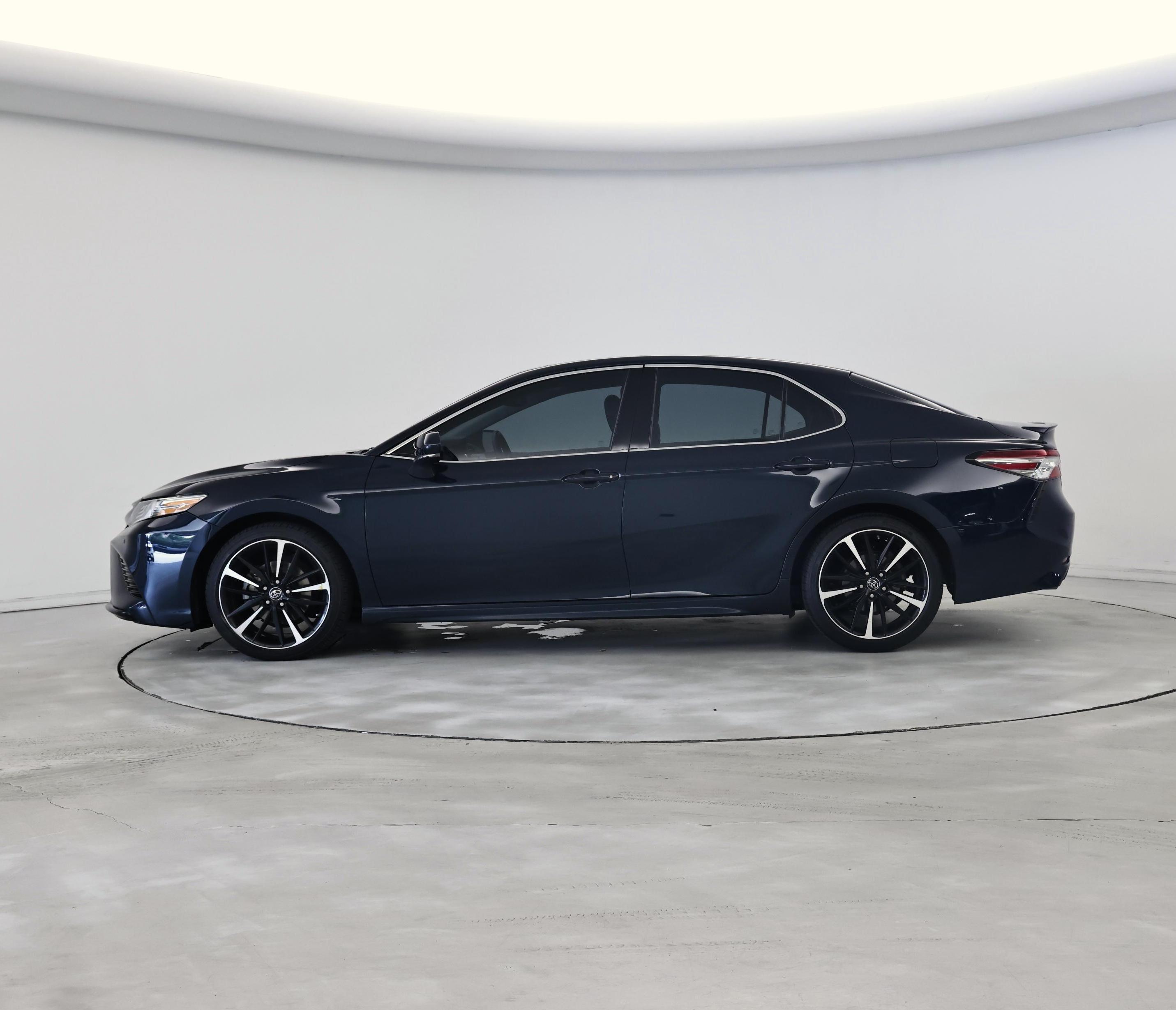 Thumbnail: 2018 Toyota Camry - 3