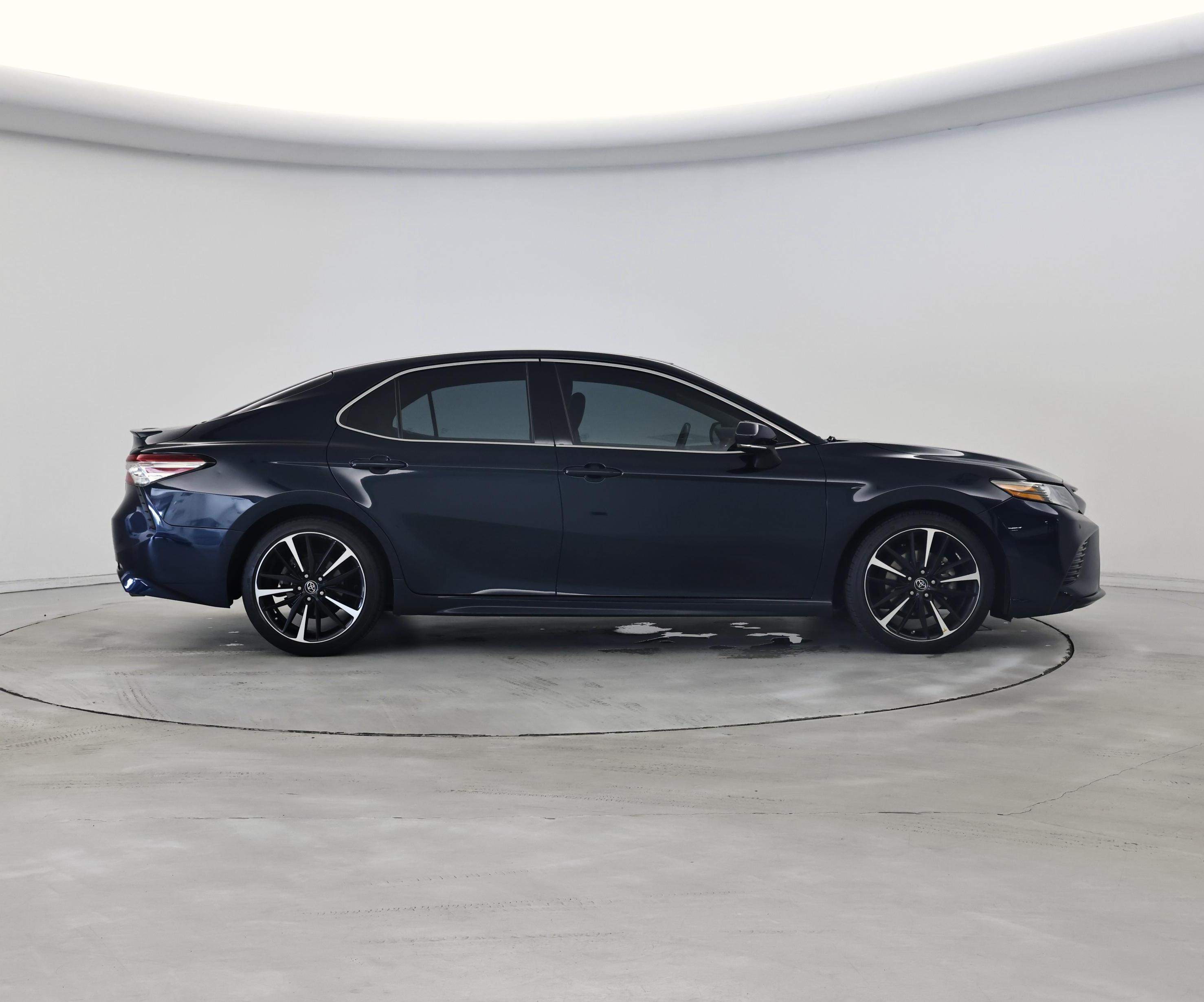 Thumbnail: 2018 Toyota Camry - 7