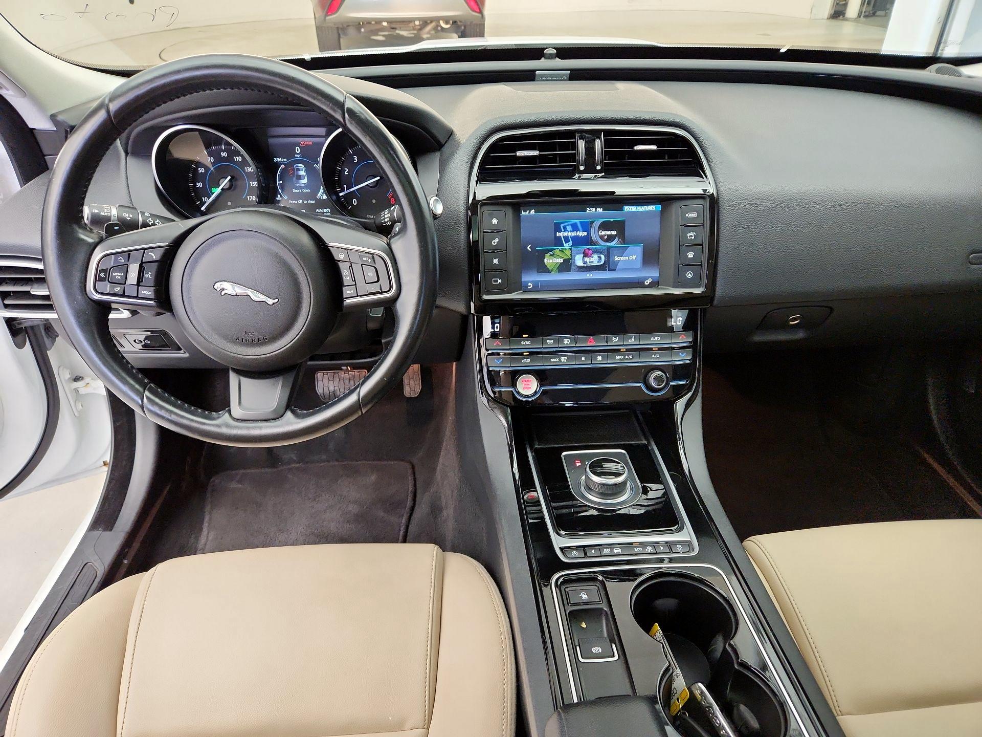 Thumbnail: 2017 Jaguar XE - 9