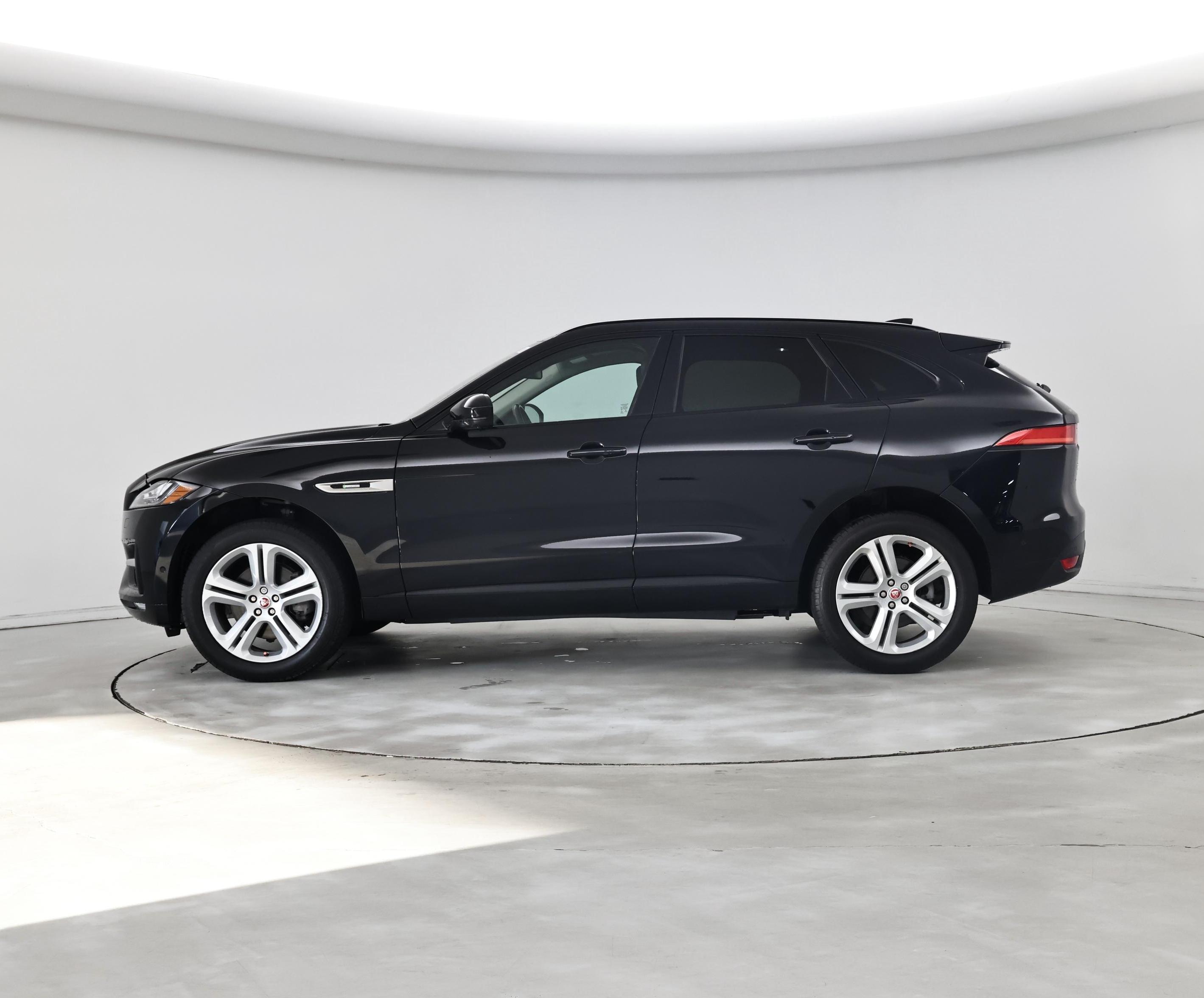 Thumbnail: 2018 Jaguar F-Pace - 3