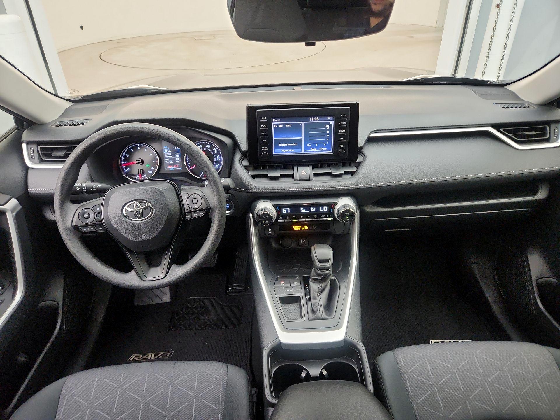 Thumbnail: 2019 Toyota RAV4 - 9