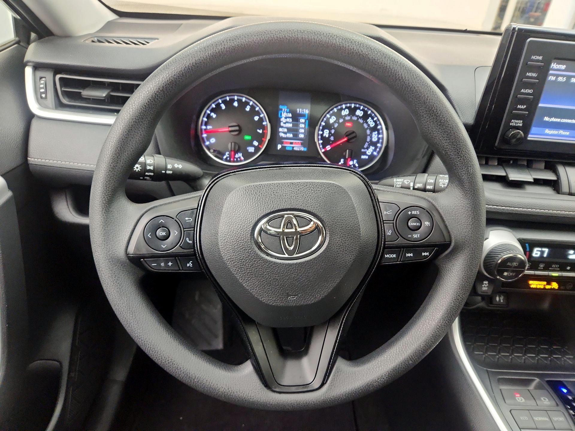 Thumbnail: 2019 Toyota RAV4 - 10