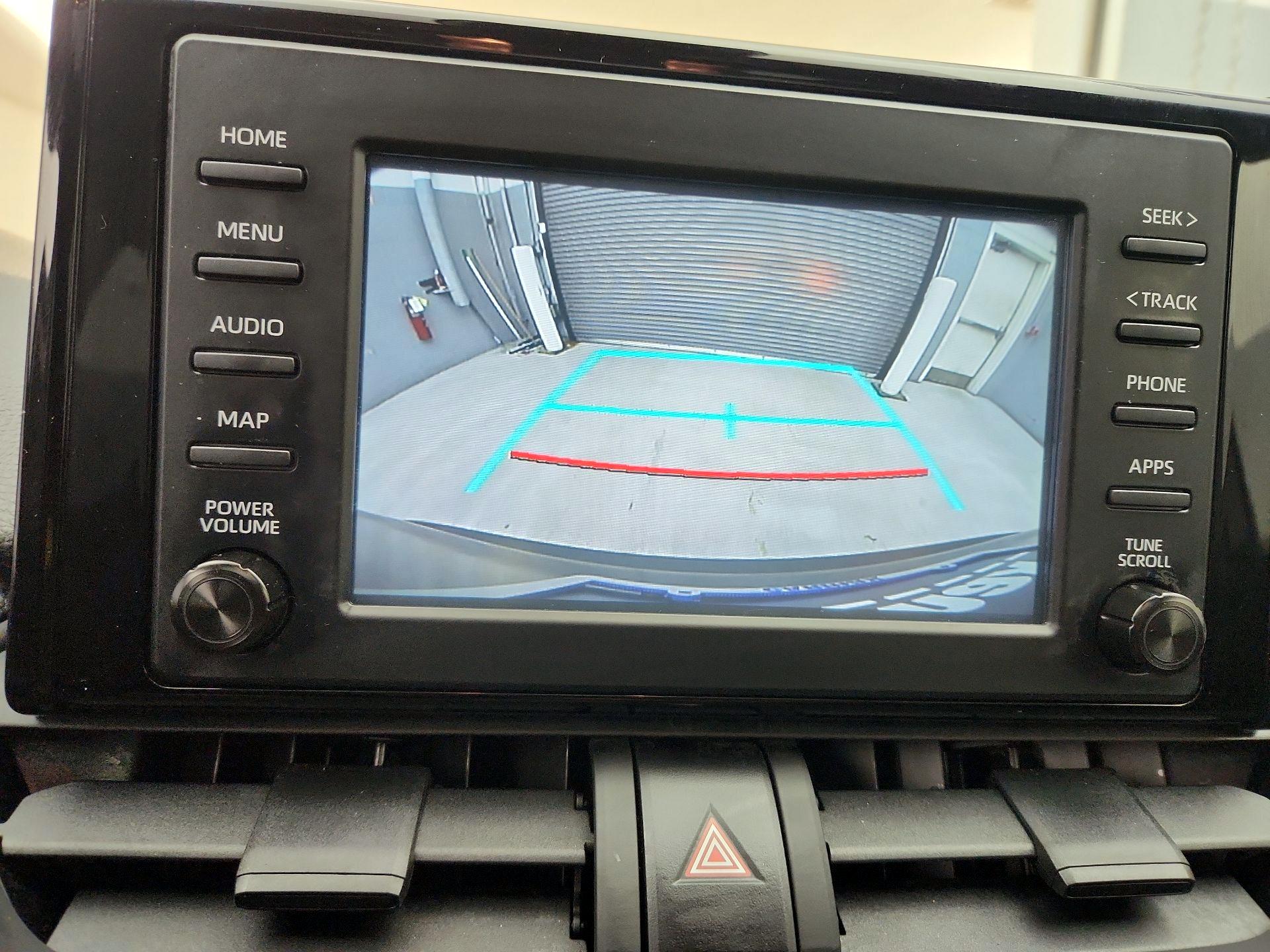 Thumbnail: 2019 Toyota RAV4 - 14