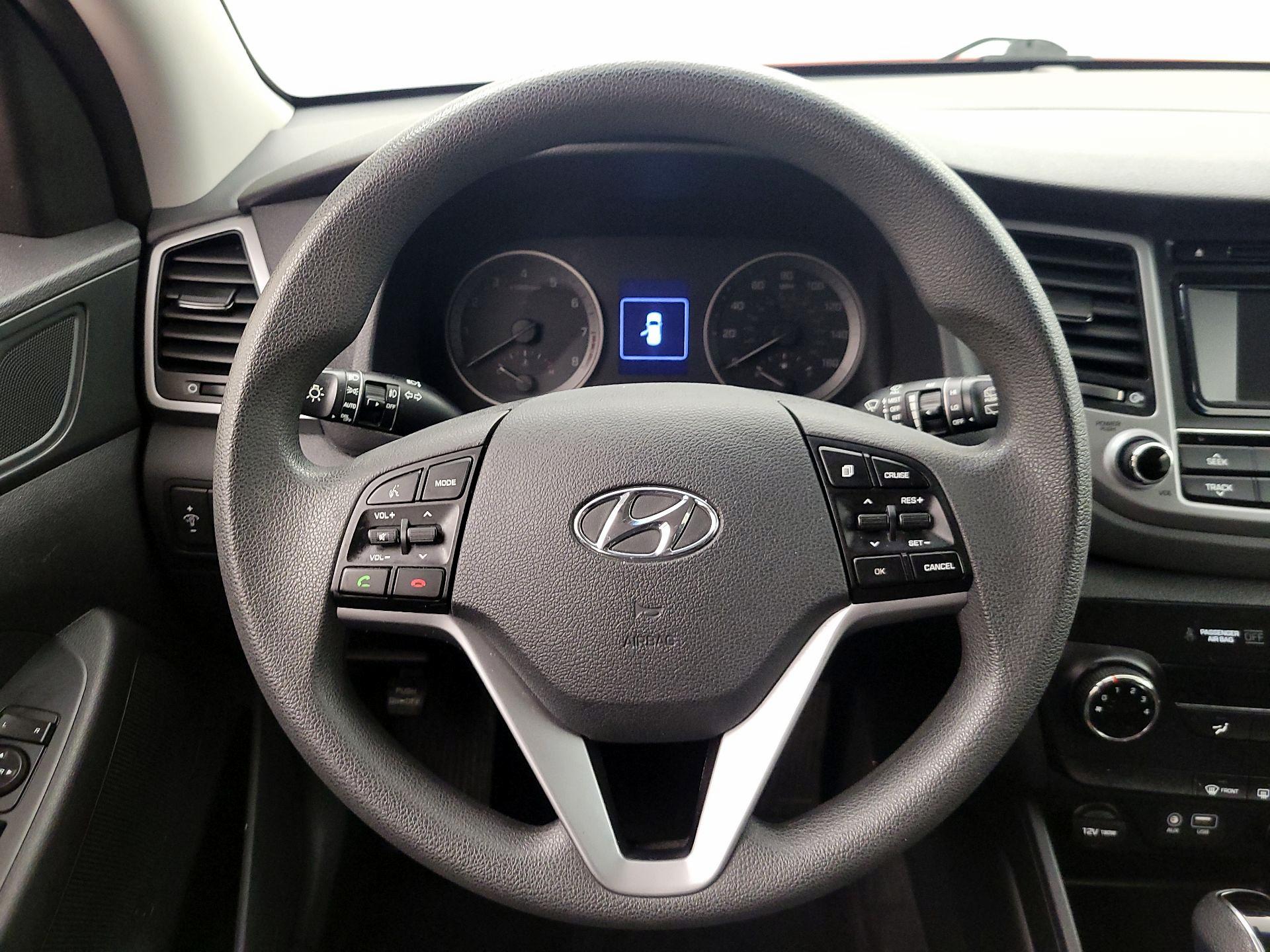 Thumbnail: 2016 Hyundai Tucson - 10
