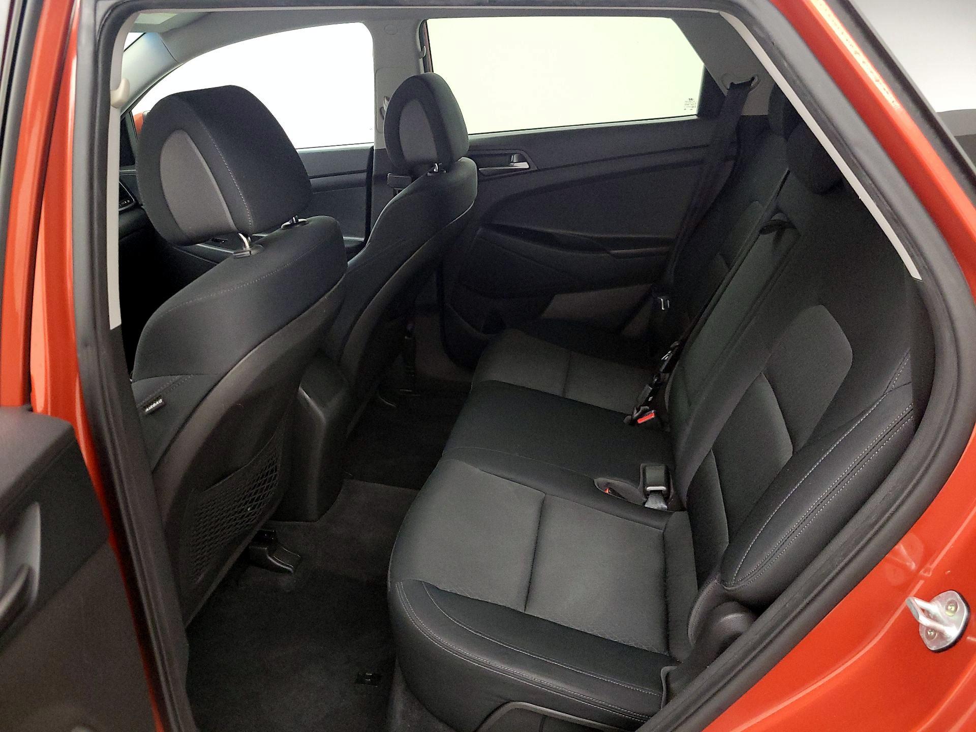 Thumbnail: 2016 Hyundai Tucson - 19