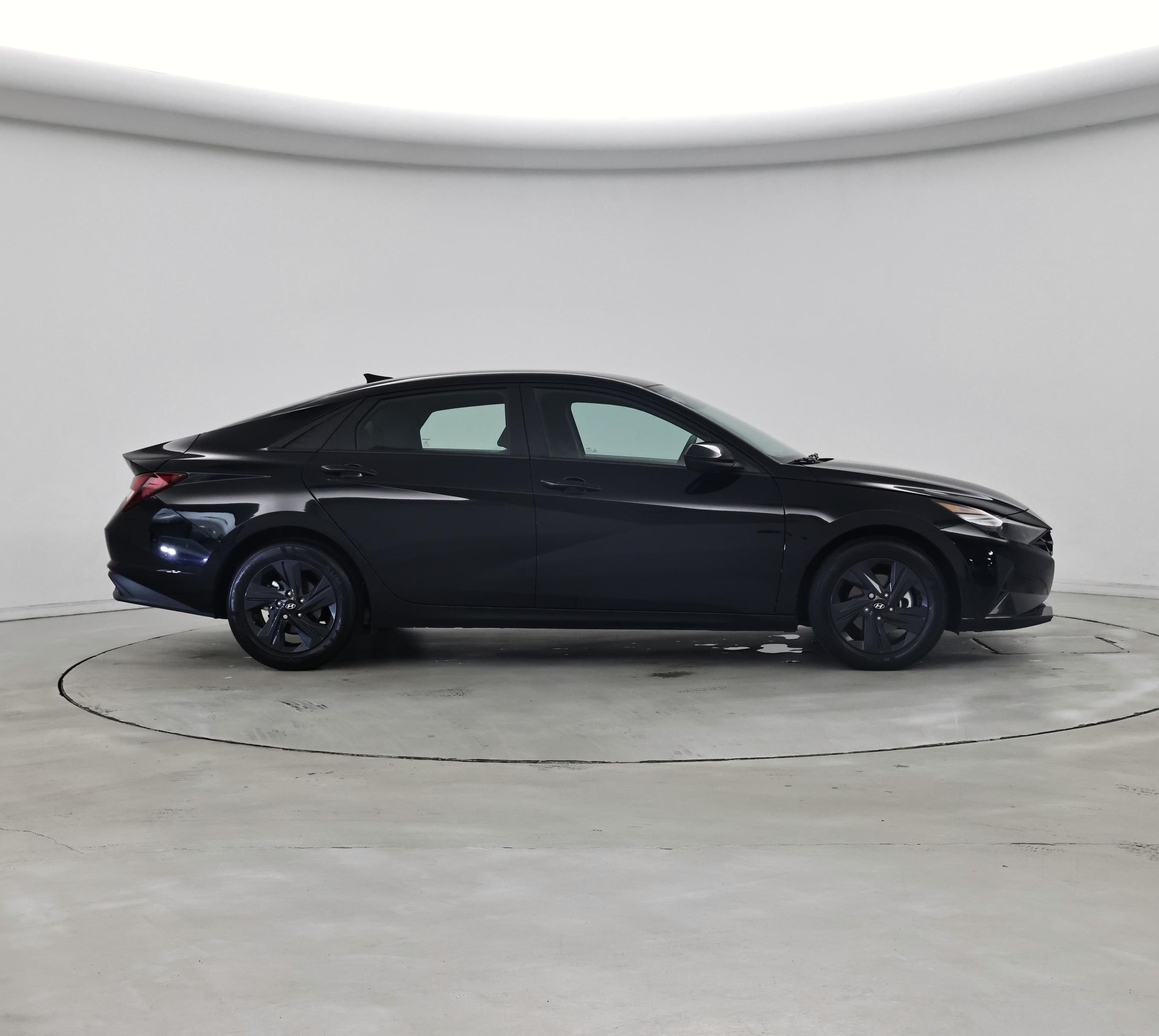 Thumbnail: 2023 Hyundai Elantra - 7