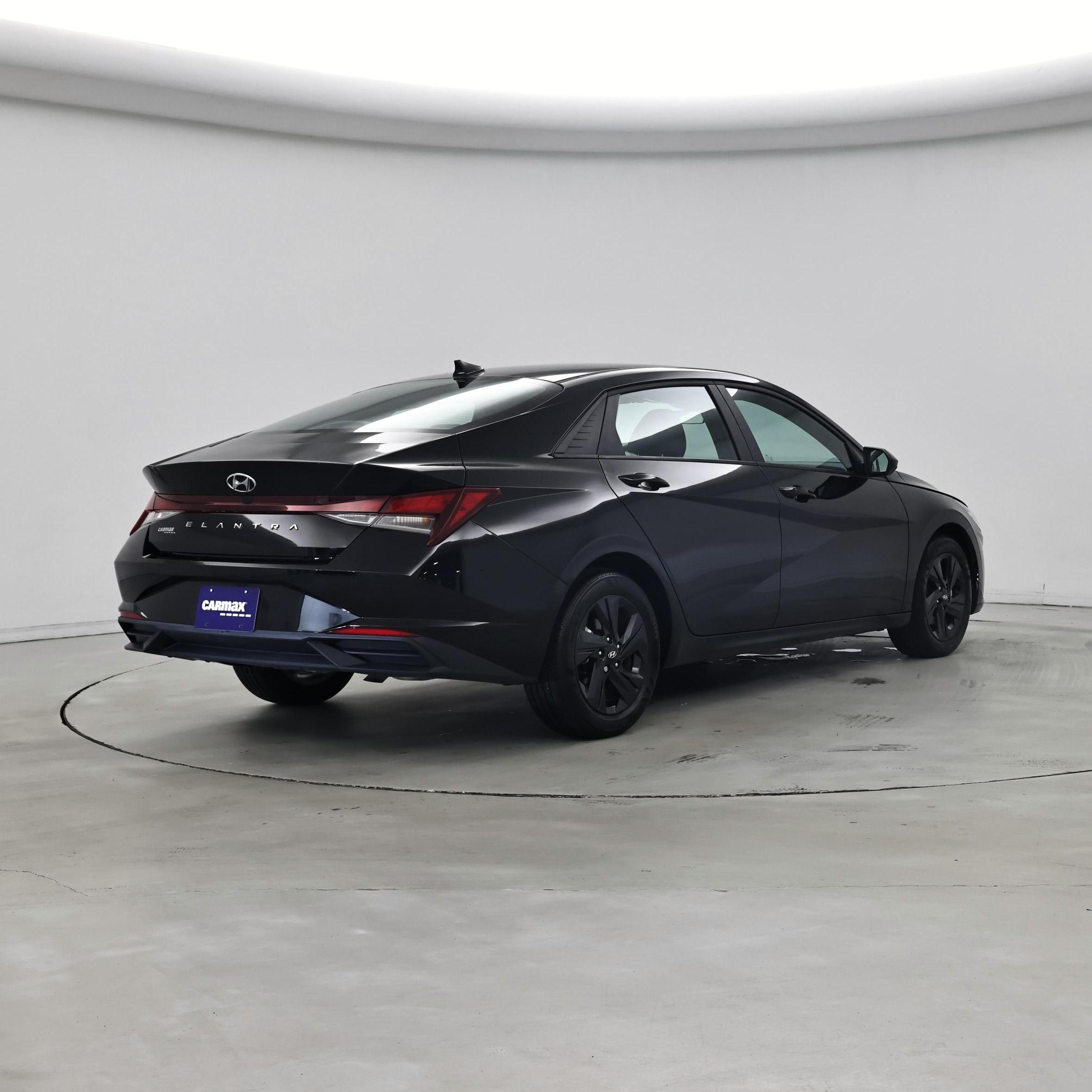 Thumbnail: 2023 Hyundai Elantra - 8