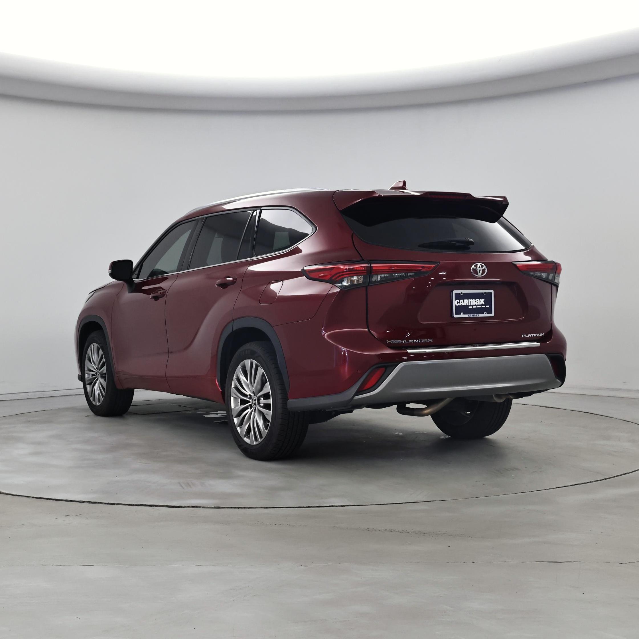 Thumbnail: 2022 Toyota Highlander - 2