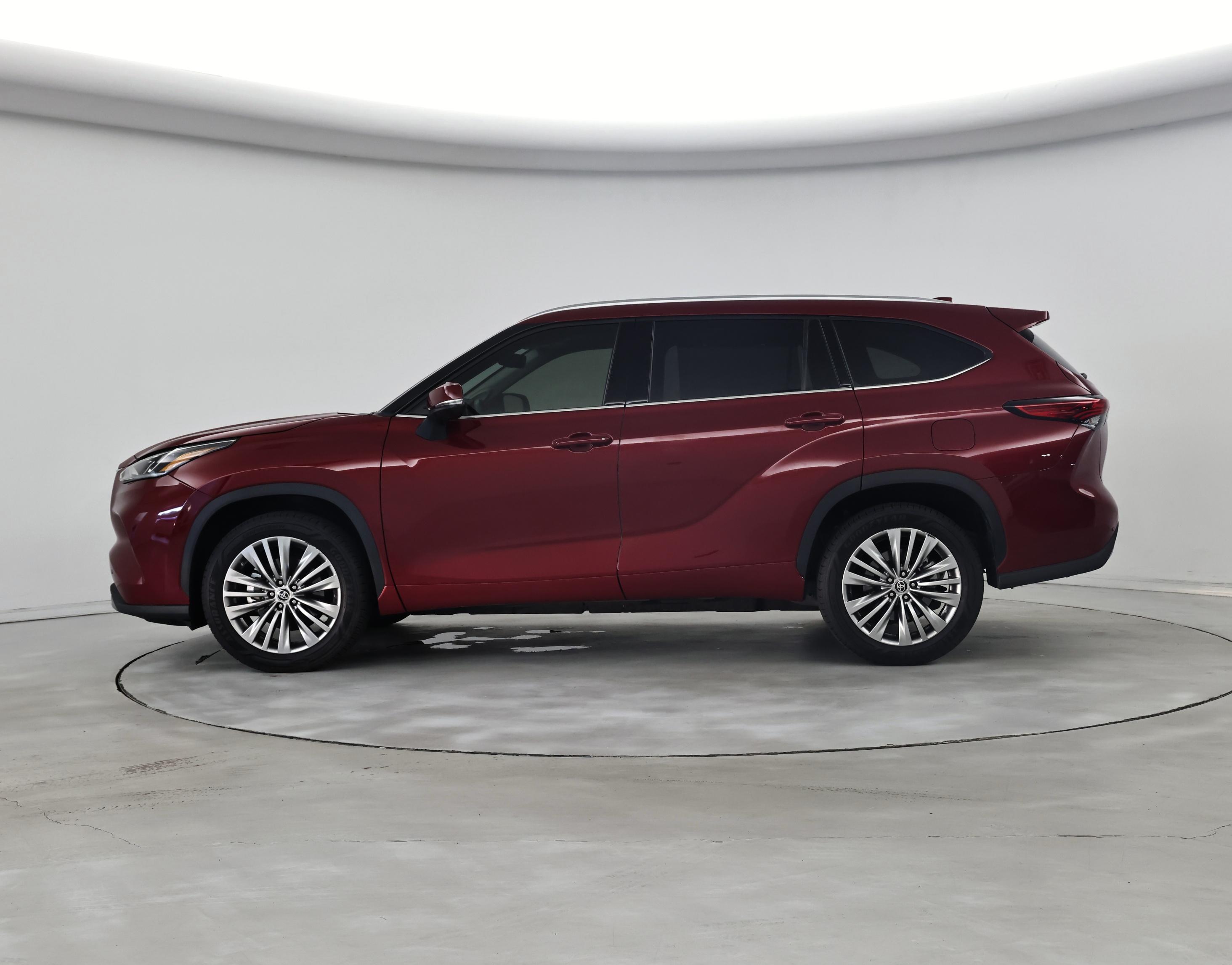 Thumbnail: 2022 Toyota Highlander - 3