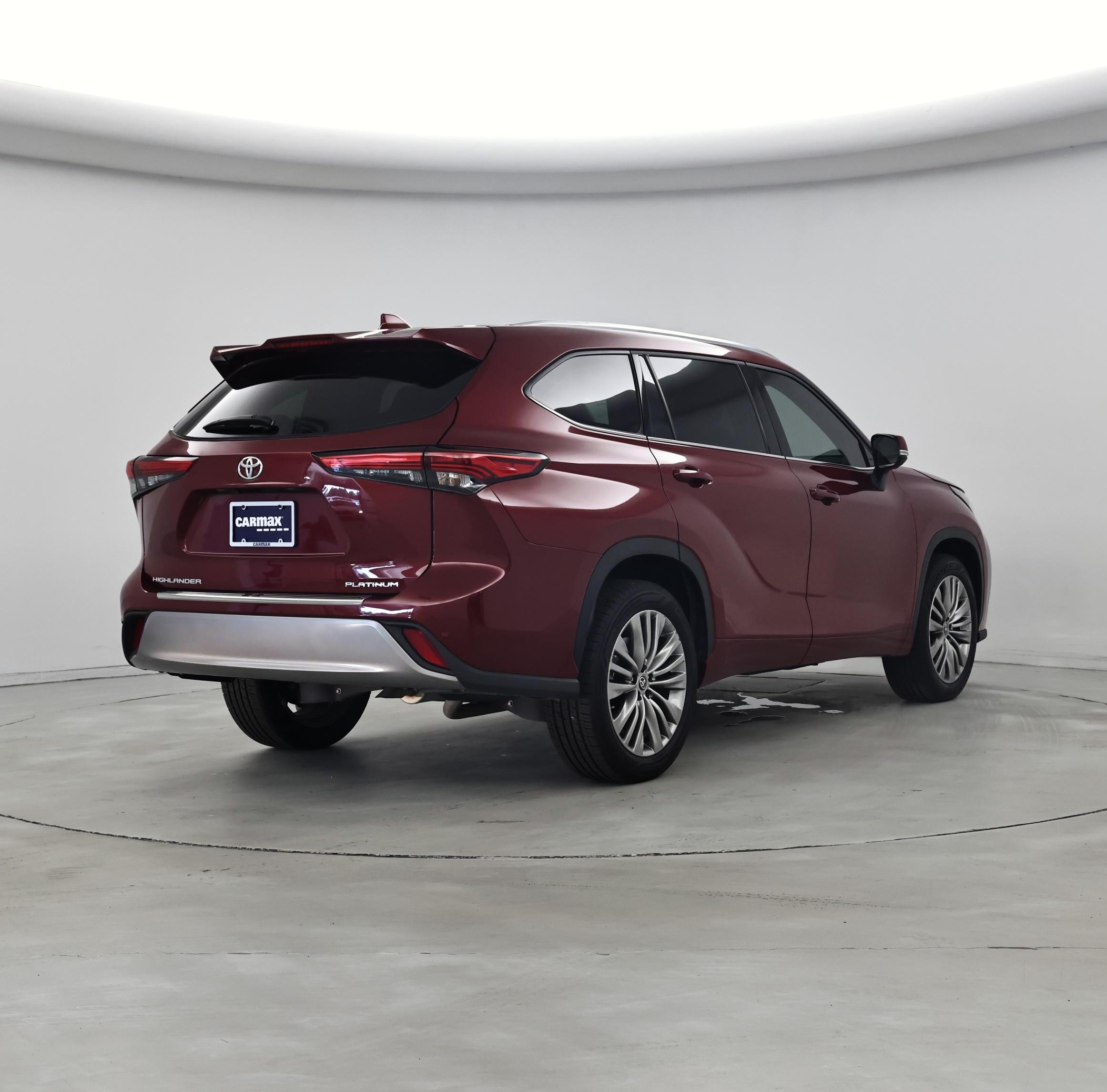 Thumbnail: 2022 Toyota Highlander - 8