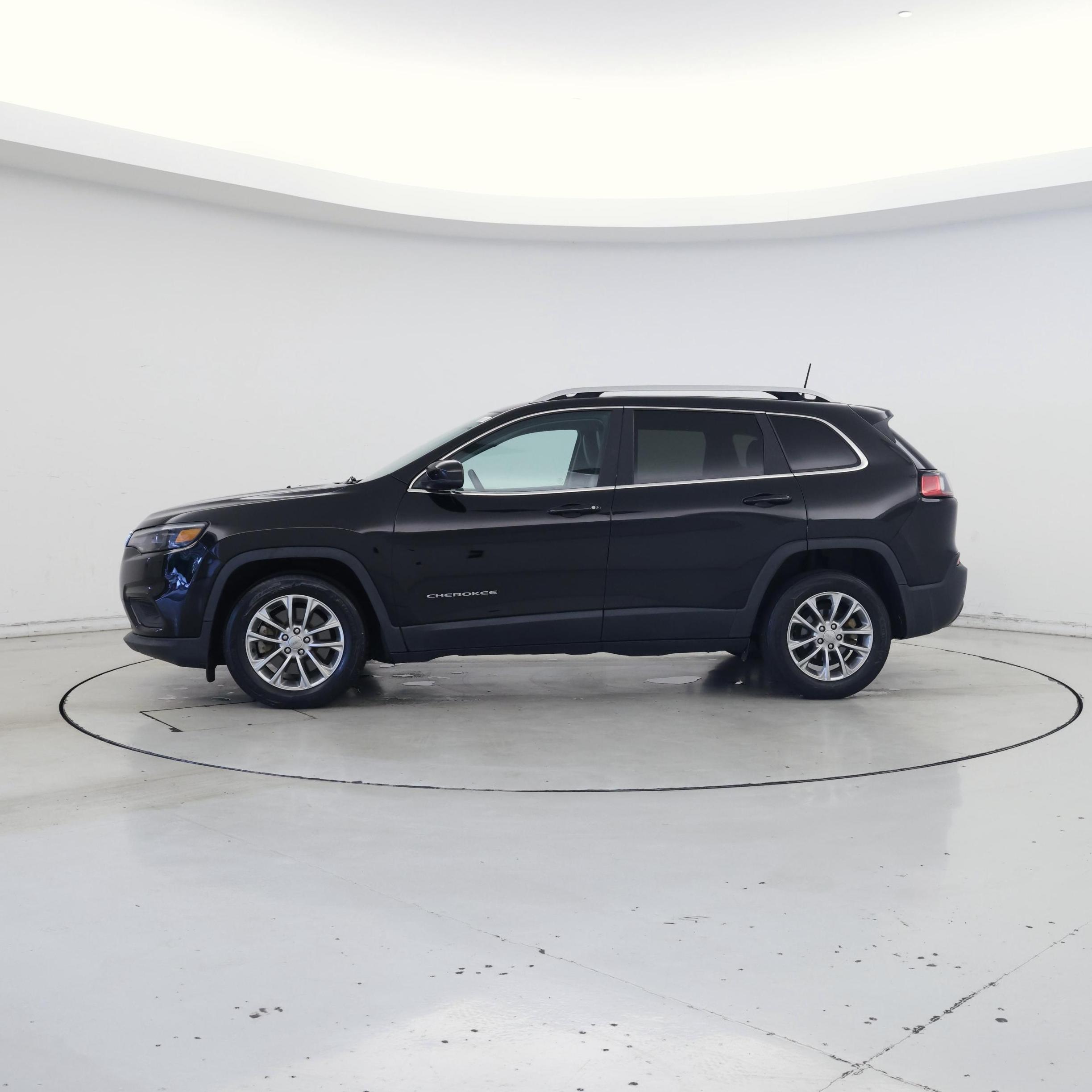 Thumbnail: 2019 Jeep Cherokee - 3