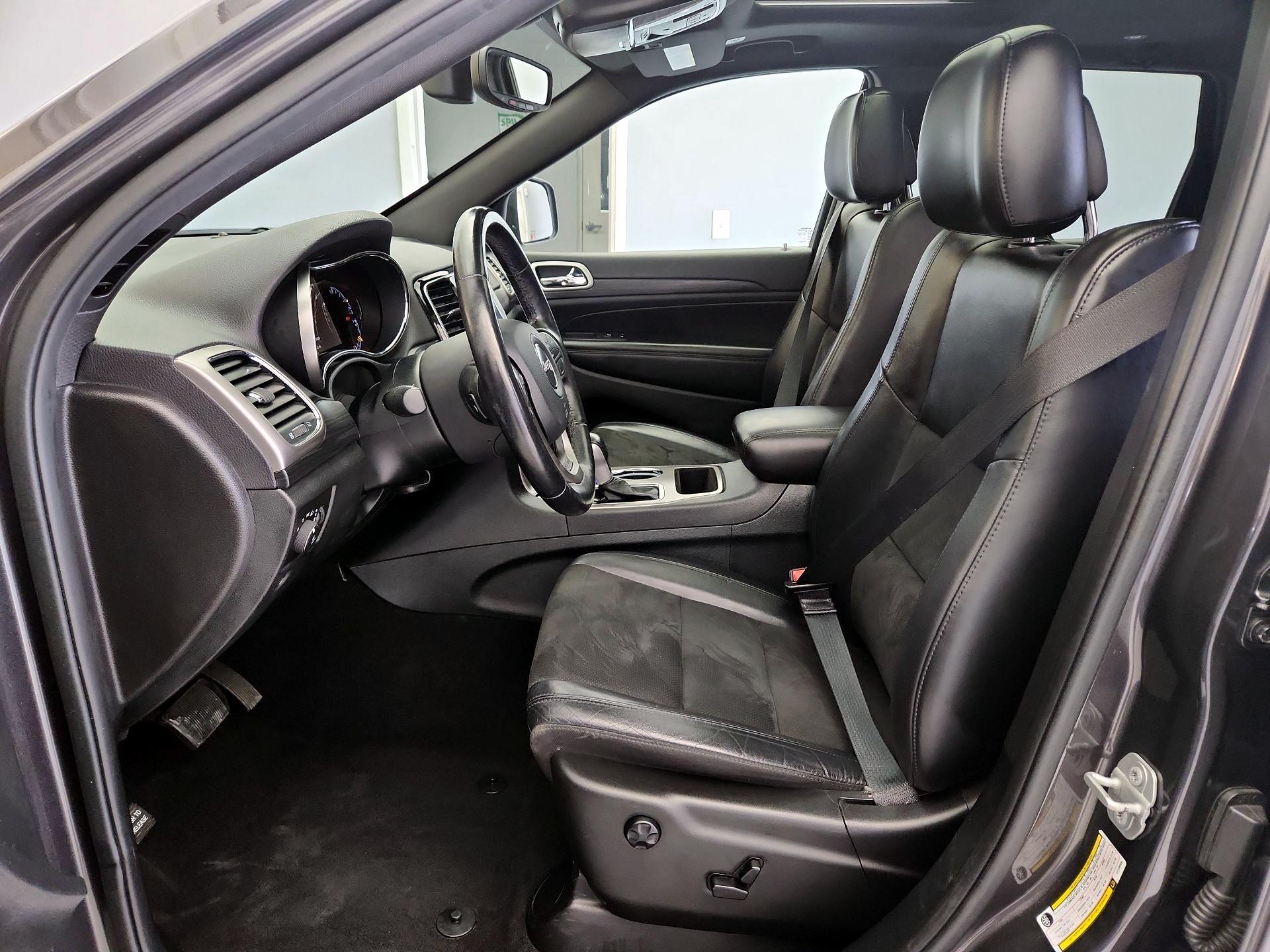 Thumbnail: 2020 Jeep Grand Cherokee - 11