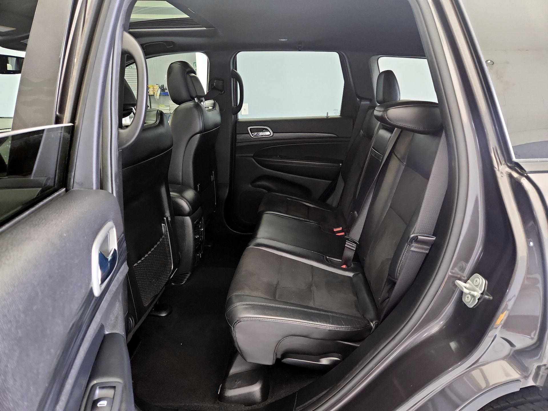 Thumbnail: 2020 Jeep Grand Cherokee - 20