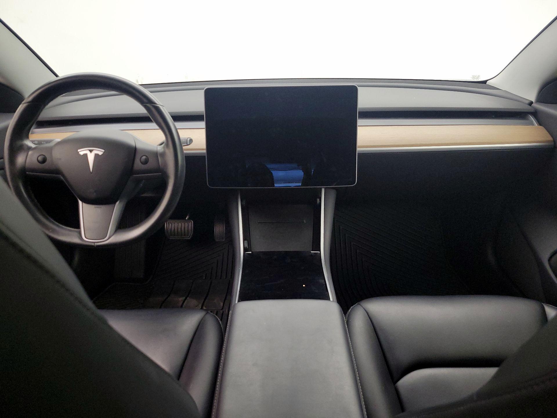 Thumbnail: 2019 Tesla Model 3 - 9