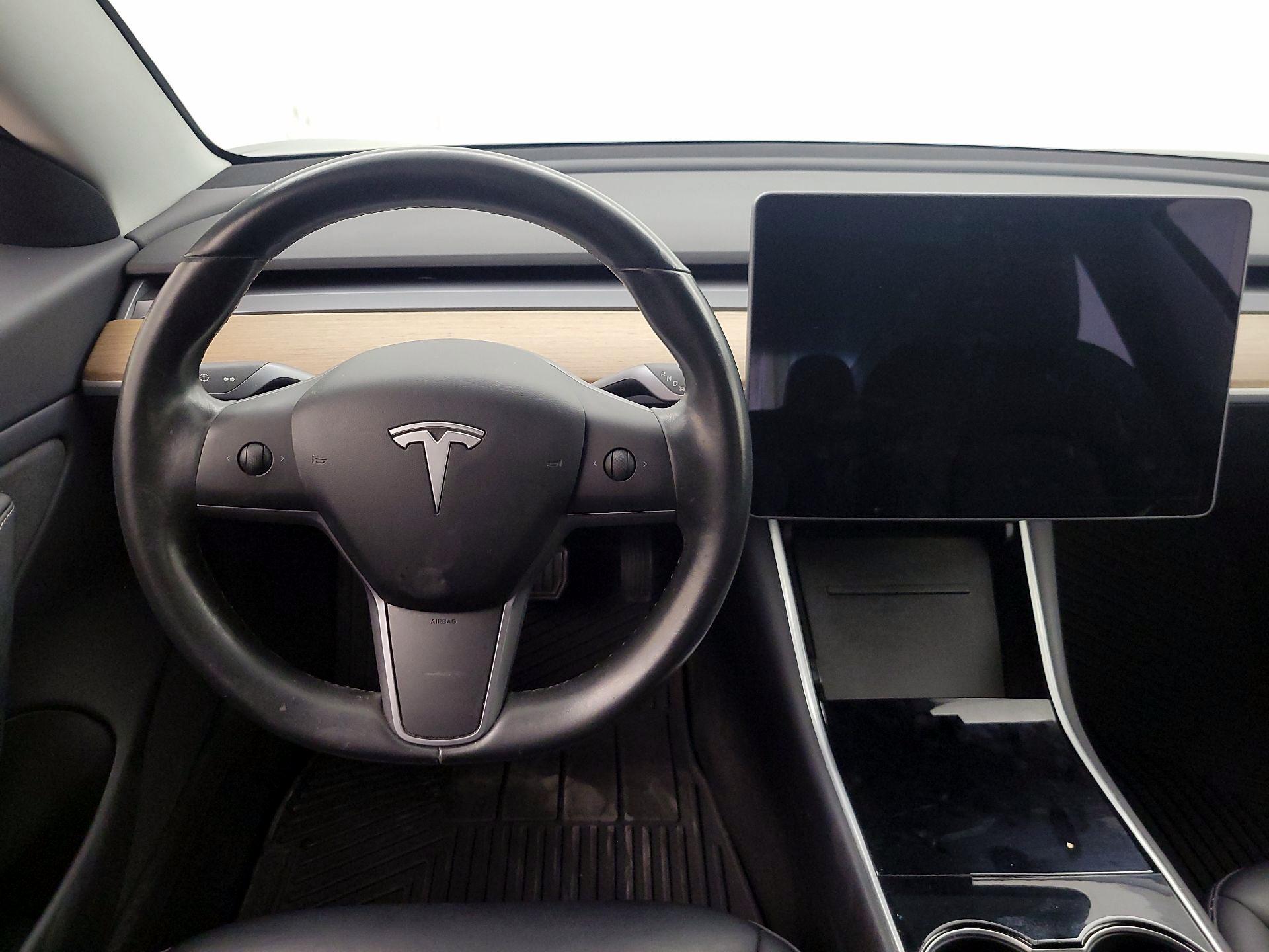 Thumbnail: 2019 Tesla Model 3 - 10