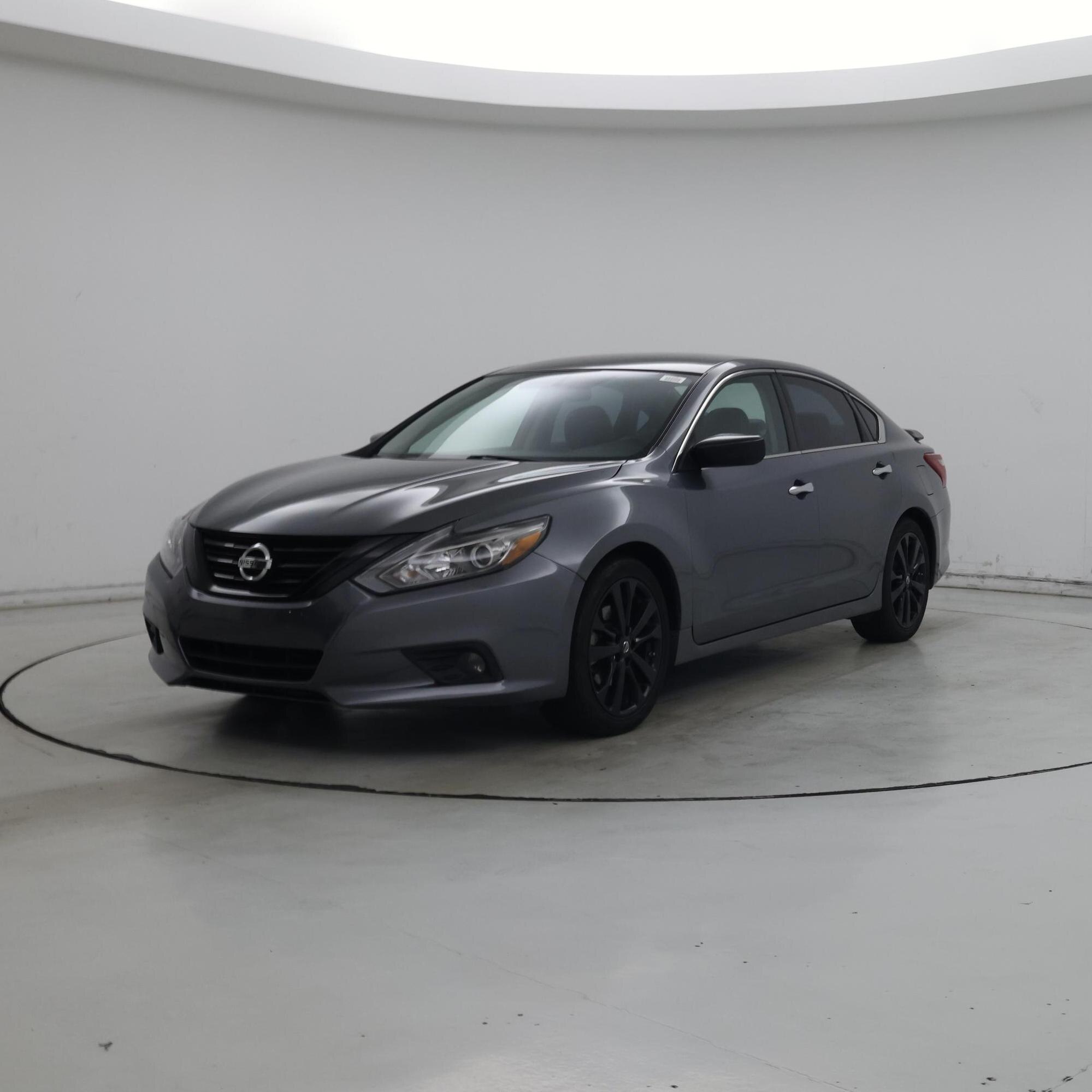 Thumbnail: 2018 Nissan Altima - 4