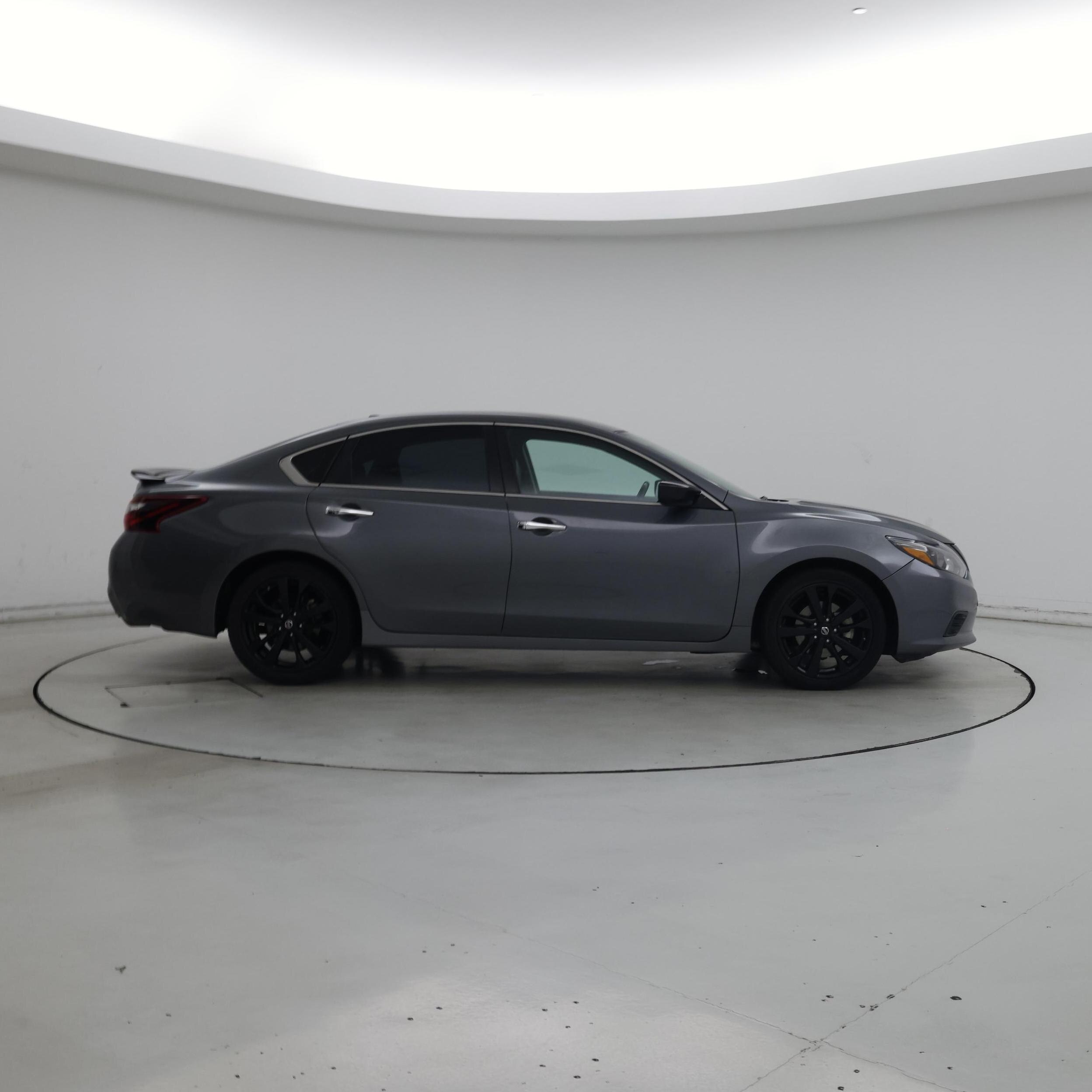 Thumbnail: 2018 Nissan Altima - 7