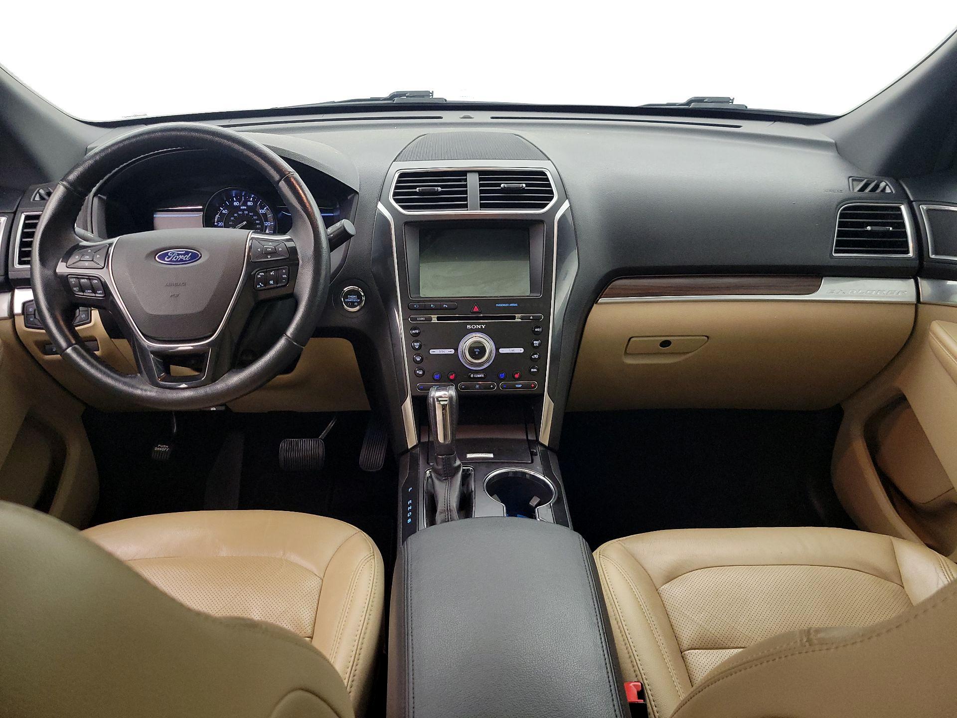 Thumbnail: 2017 Ford Explorer - 9