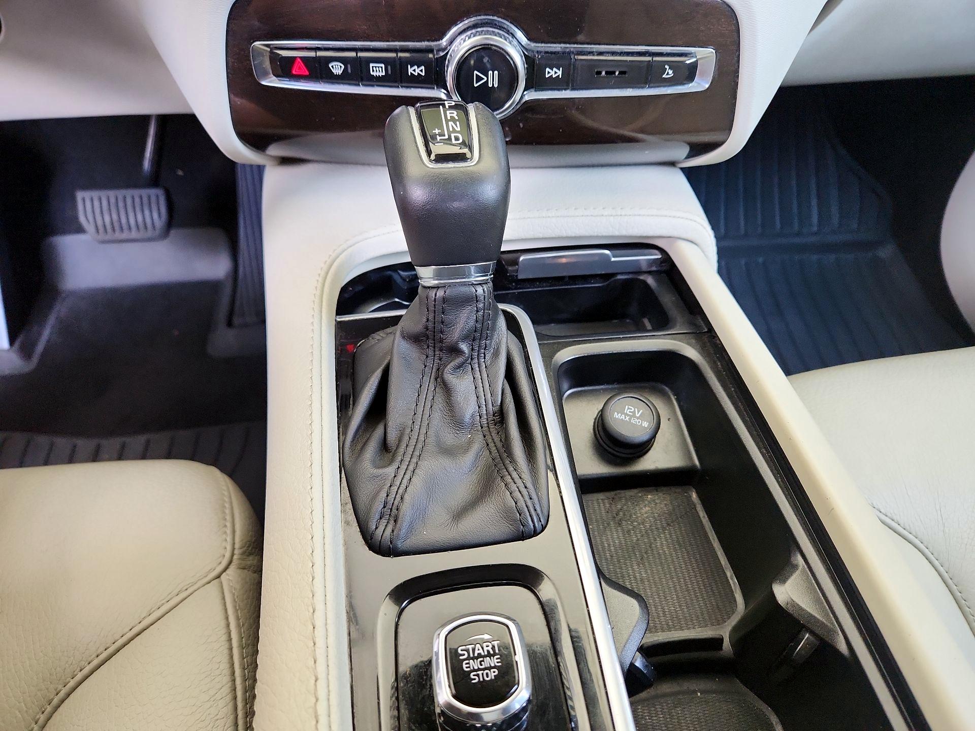 Thumbnail: 2019 Volvo XC90 - 18