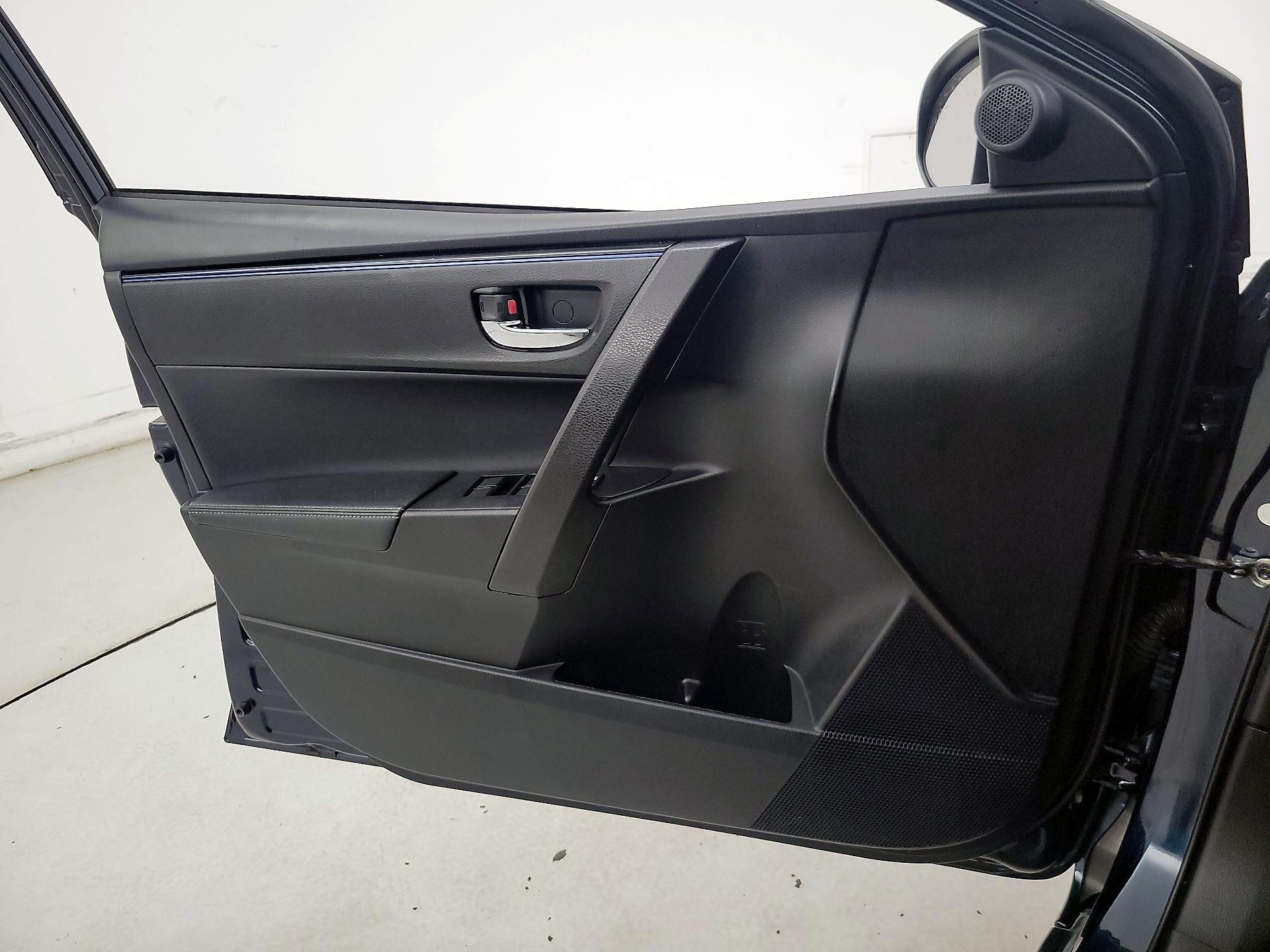 Thumbnail: 2019 Toyota Corolla - 12