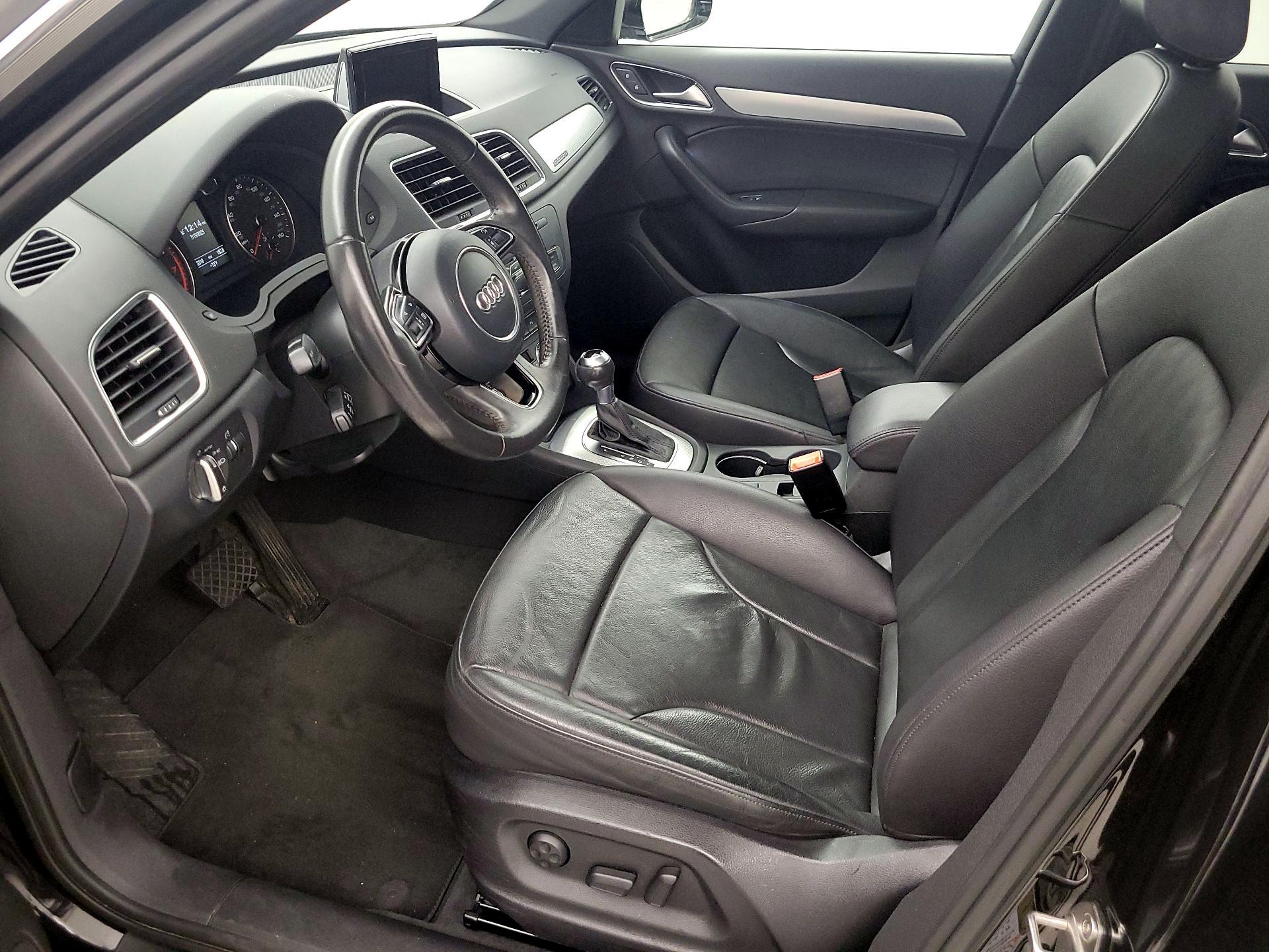 Thumbnail: 2015 Audi Q3 - 11