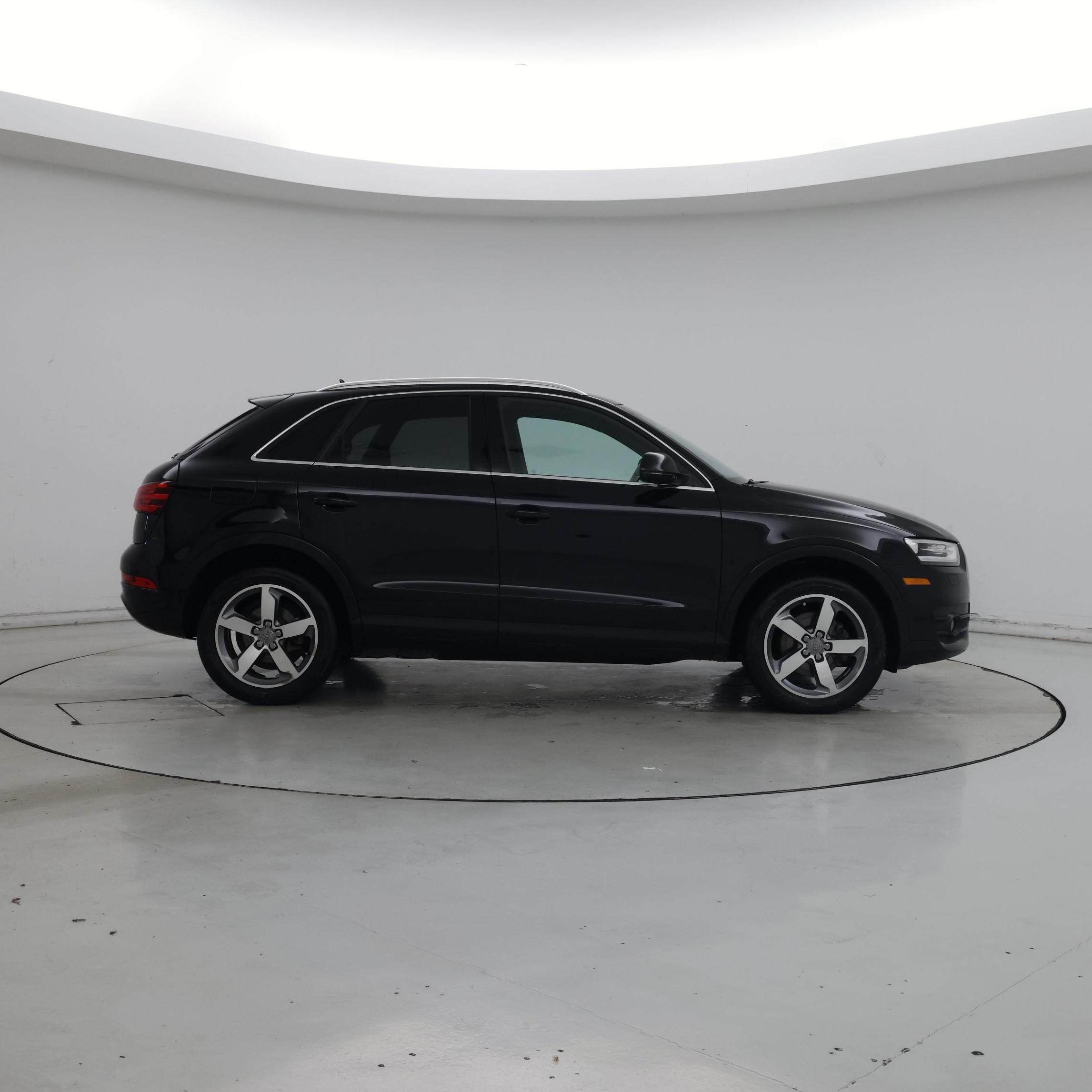 Thumbnail: 2015 Audi Q3 - 7
